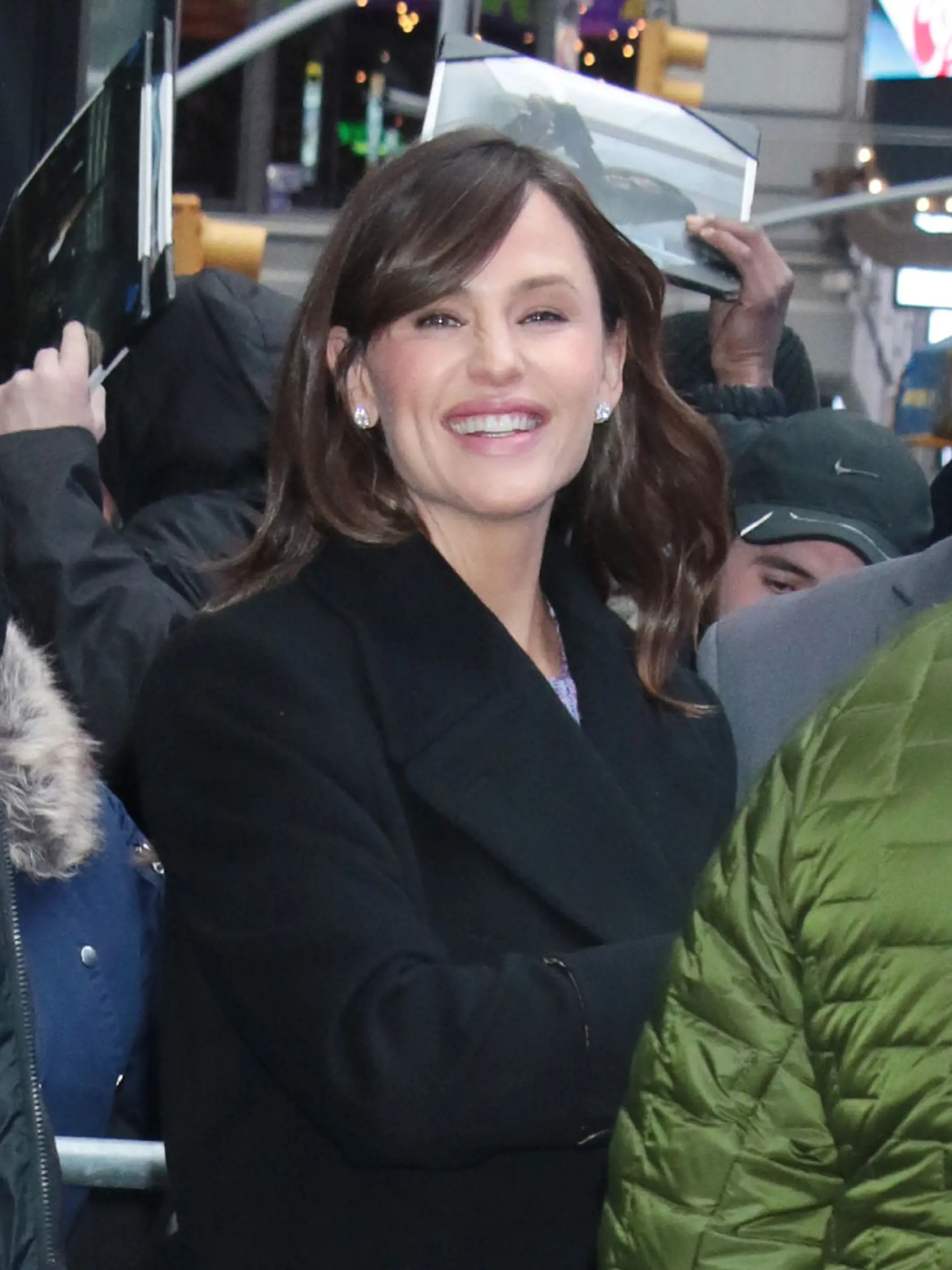 Krásna herečka Jennifer Garner má síce šťastie na filmy a bohatú kariéru, jej súkromný život je však opradený bolestivým rozvodom s Benom Afflecom. Zatiaľ čo si herec užívaj nové manželstvo s Jennifer Lopez, jeho bývalá polovička si konečne našla muža až teraz.
