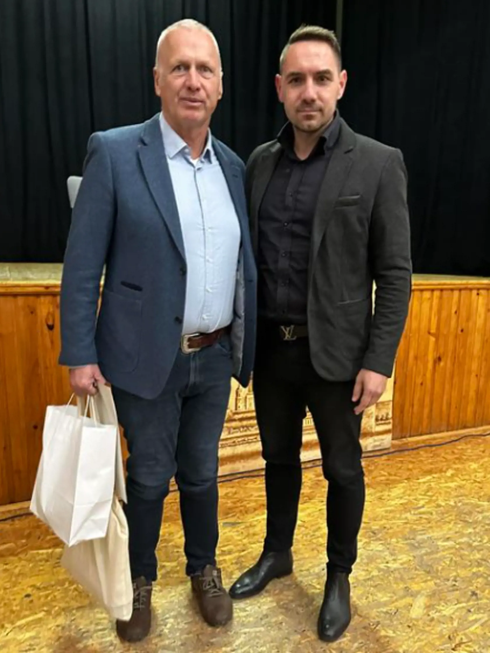 Zaujímavé víkendové stretnutie má za sebou aj bývalý poslanec Národnej rady Slovenskej republiky (NR SR) Gyimesi György. V Gbelciach sa stretol s bezpečnostným analytikom Georgom Spöttlem v rámci programu Konzervatívne večery. 