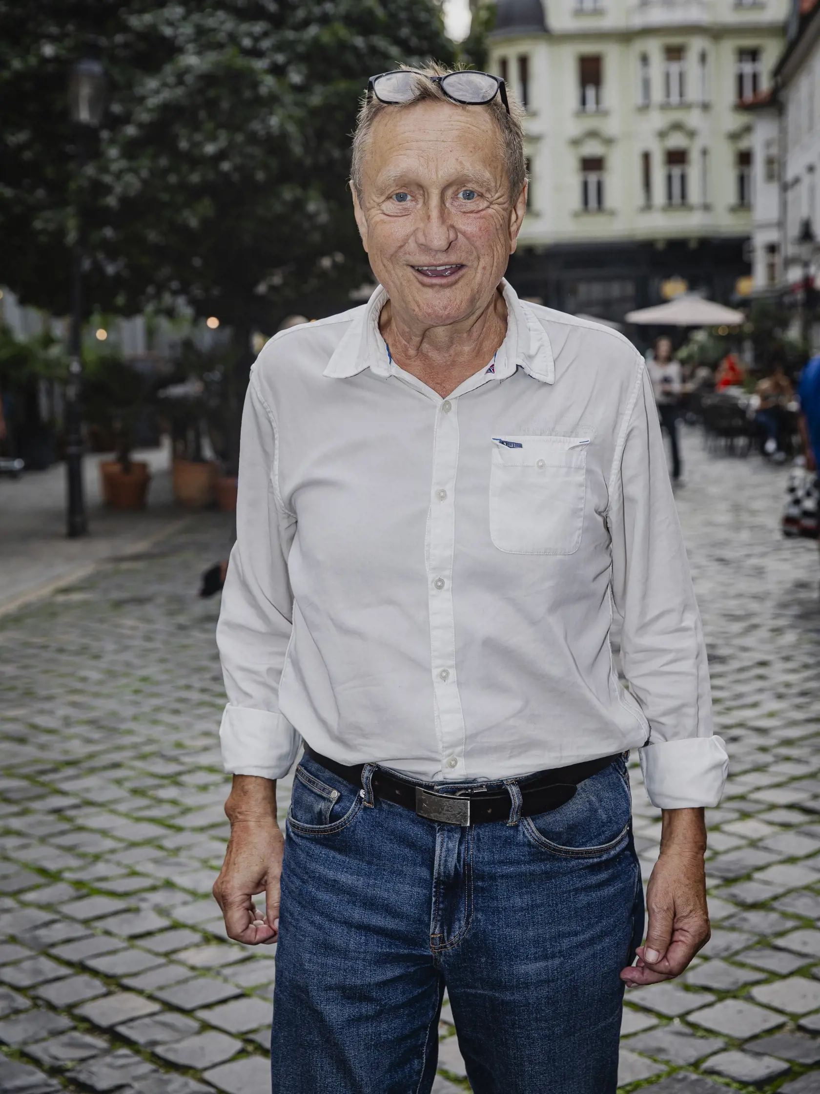 Na snímke Ľubomír Paulovič počas slávnostného odhalenia dlaždice Jurajovi Jakubiskovi na Filmovom chodníku slávy v Bratislave.