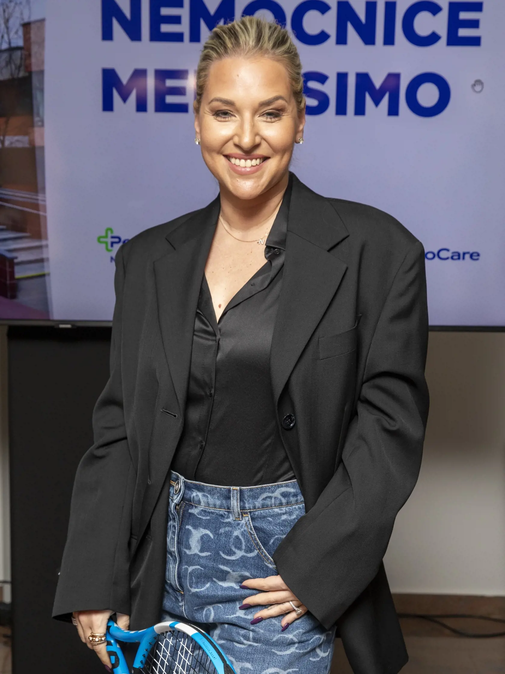 Na snímke je otvorenie nemocnice Medissimo v Petržalke.
Na otvorení sa zúčastnila aj Dominika Cibulková.
