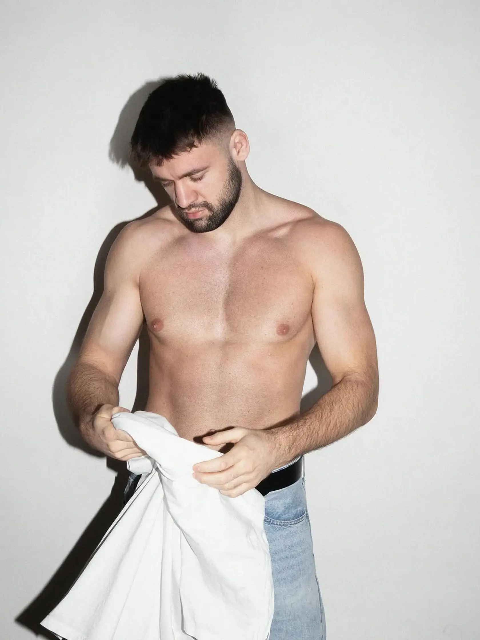 Fiki Sulík nafotil sériu sexi fotiek.