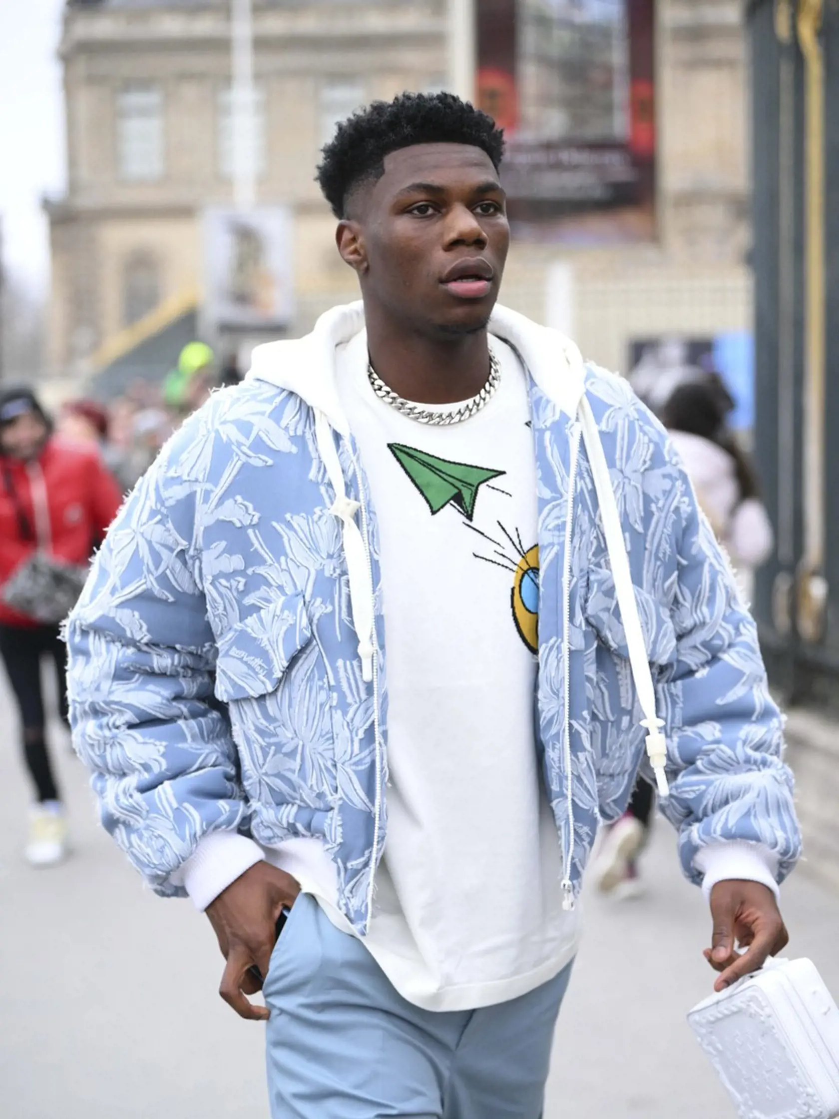 Celebrityna prehliadke Louis Vuitton v Paríži