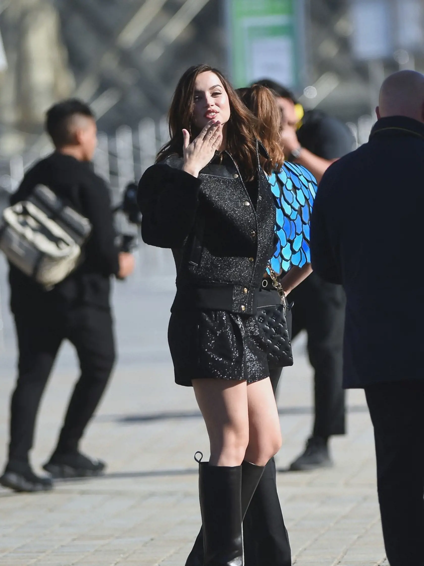 Celebrityna prehliadke Louis Vuitton v Paríži