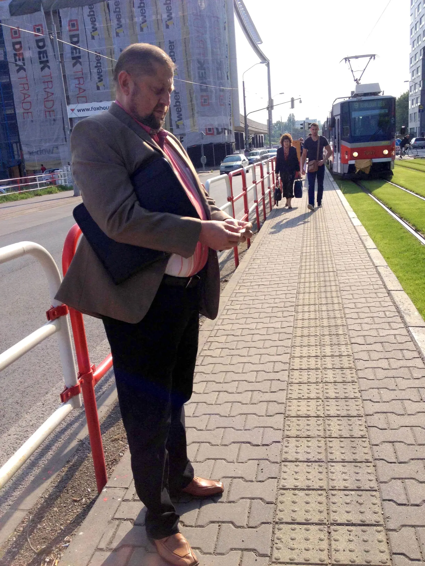 Harabin napriek tomu, že v čase zúriaceho ochorenia cestoval MHD, nariadenie o nosení rúška ignoroval. (archívne foto)