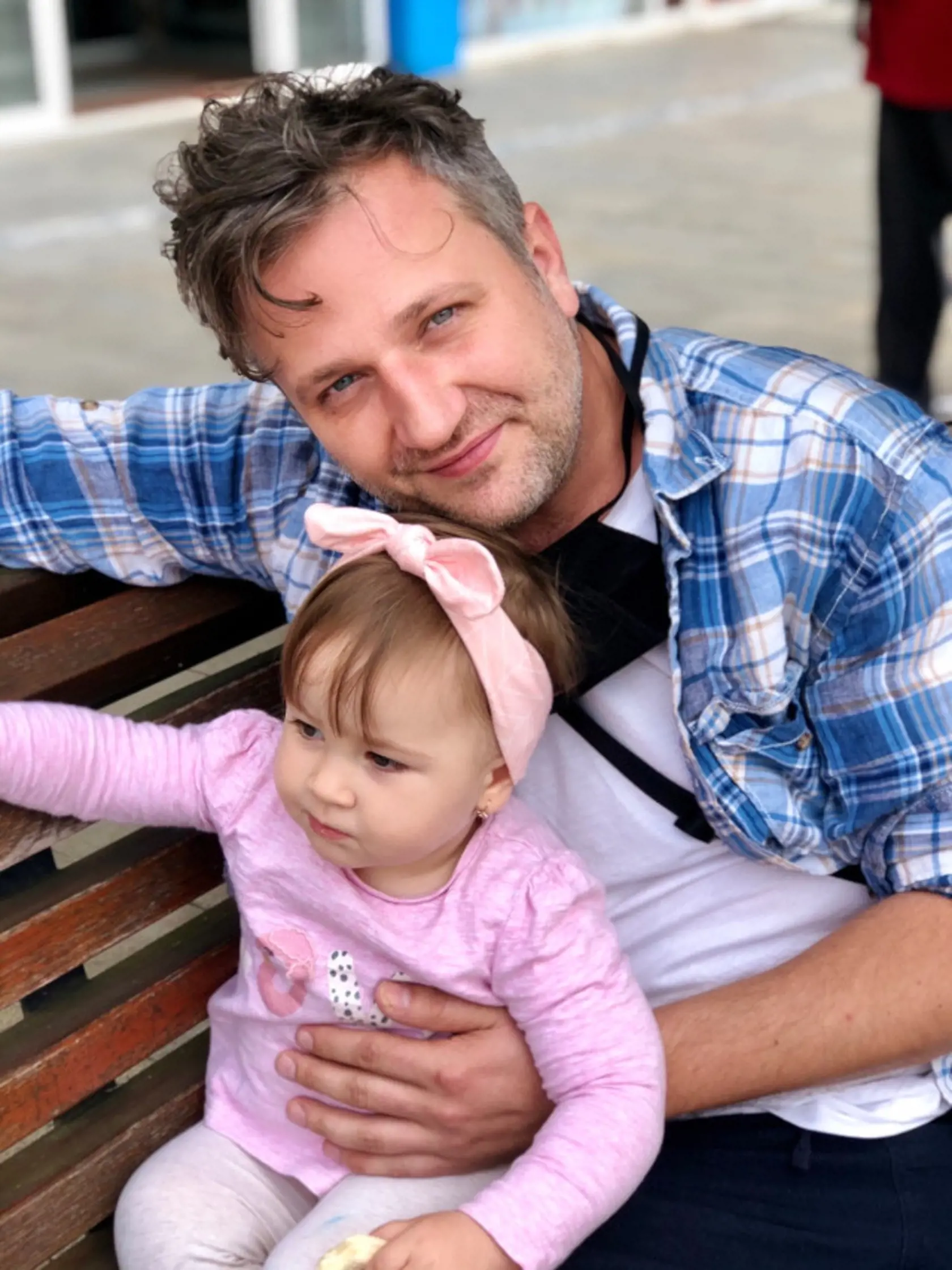 V tejto mimoriadne náročnej dobe tak zostala na všetko sama, v Nitre žije len jej brat a mama, ktorá pracuje v inom meste a dochádza, teda je časovo veľmi vyťažená.
