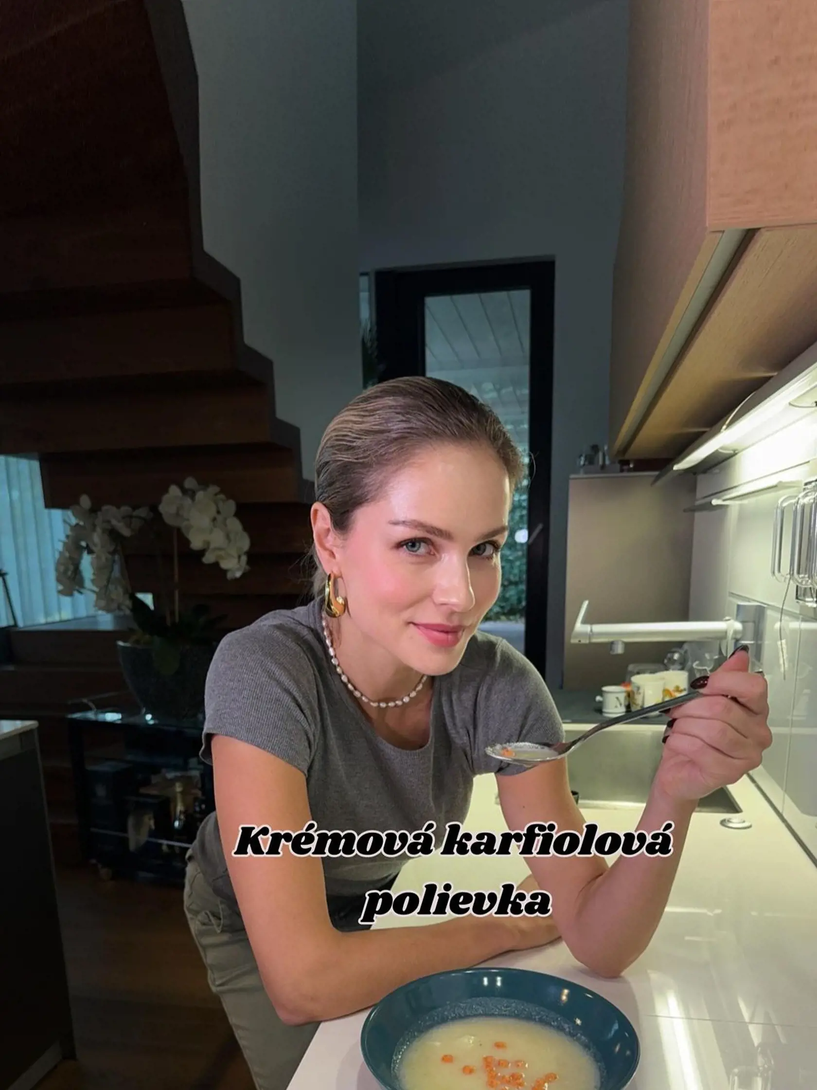 Ivanina rýchla karfiolová polievka je pre advent ako stvorená. Vyskúšajte jej jednoduchý recept!
