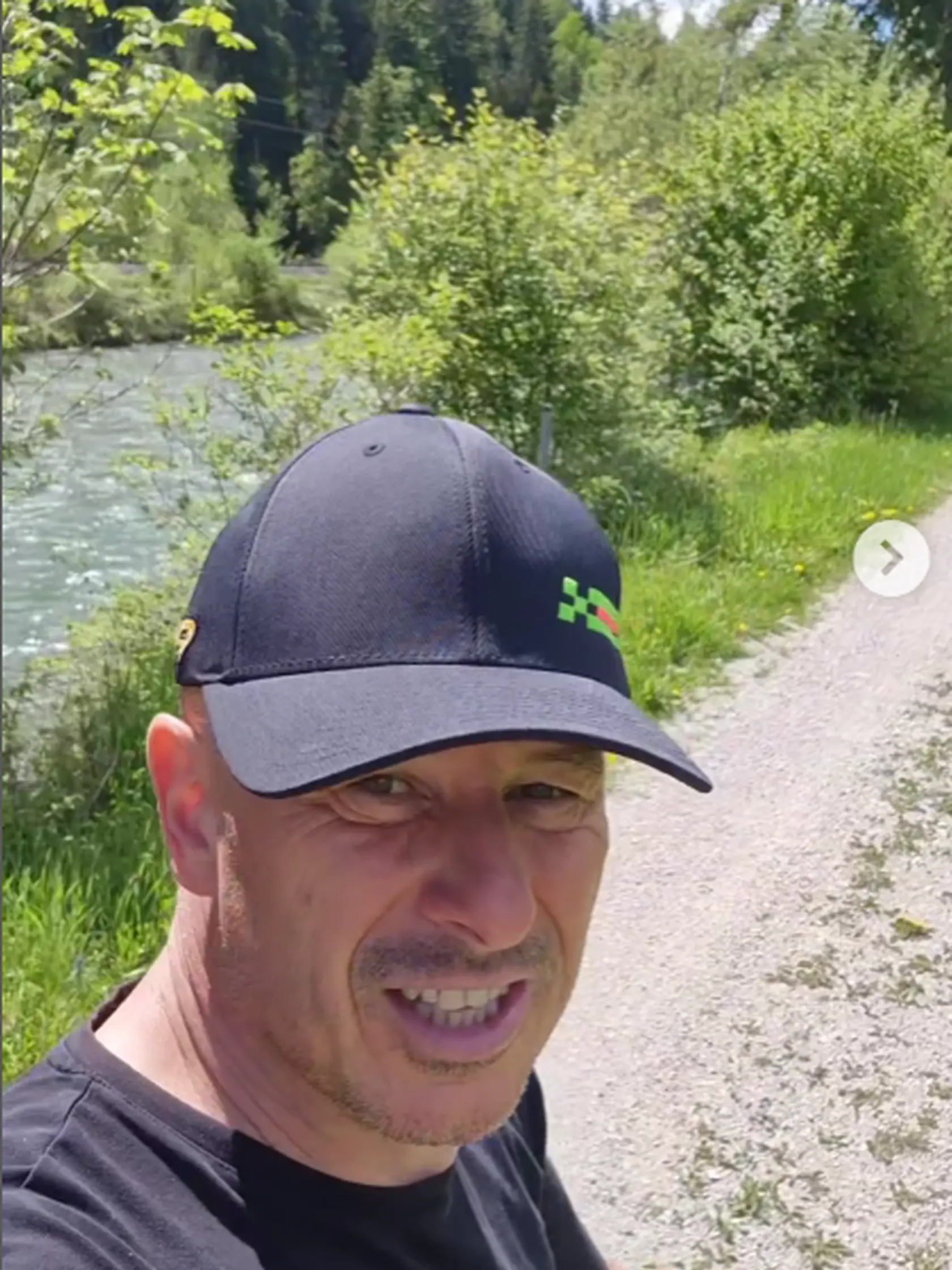 Igor Šimkovič si užíva život bez exmanželky Martiny. Jeho novou láskou je terajšia žena Andrea, motorka a lyže.
