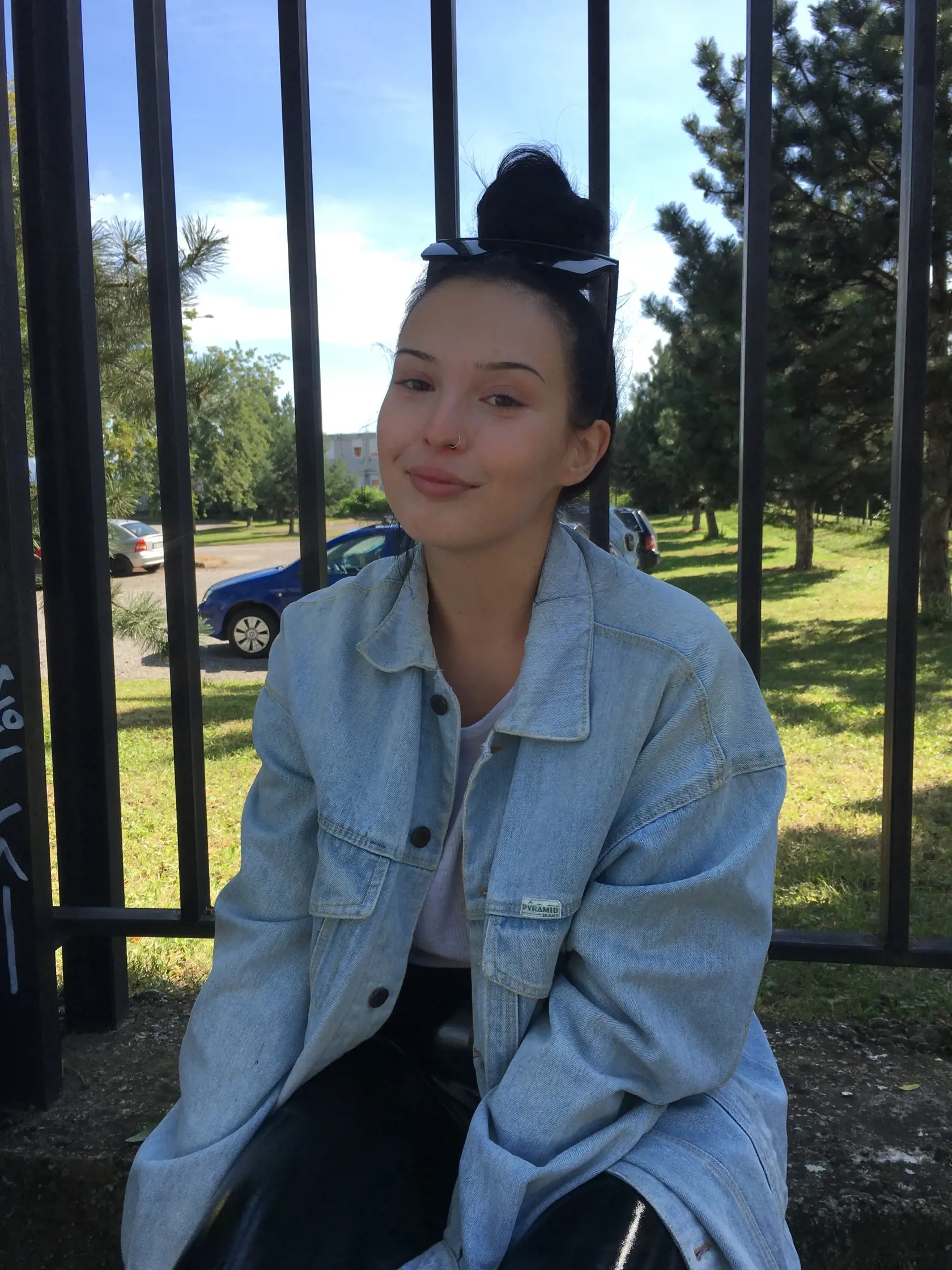 Natália (19), Košice: „Bývam v stredoškolskom internáte. Hoci sú tu isté pravidlá, je to cenovo výhodnejšie. Platím len 29 eur. Som spokojná.“