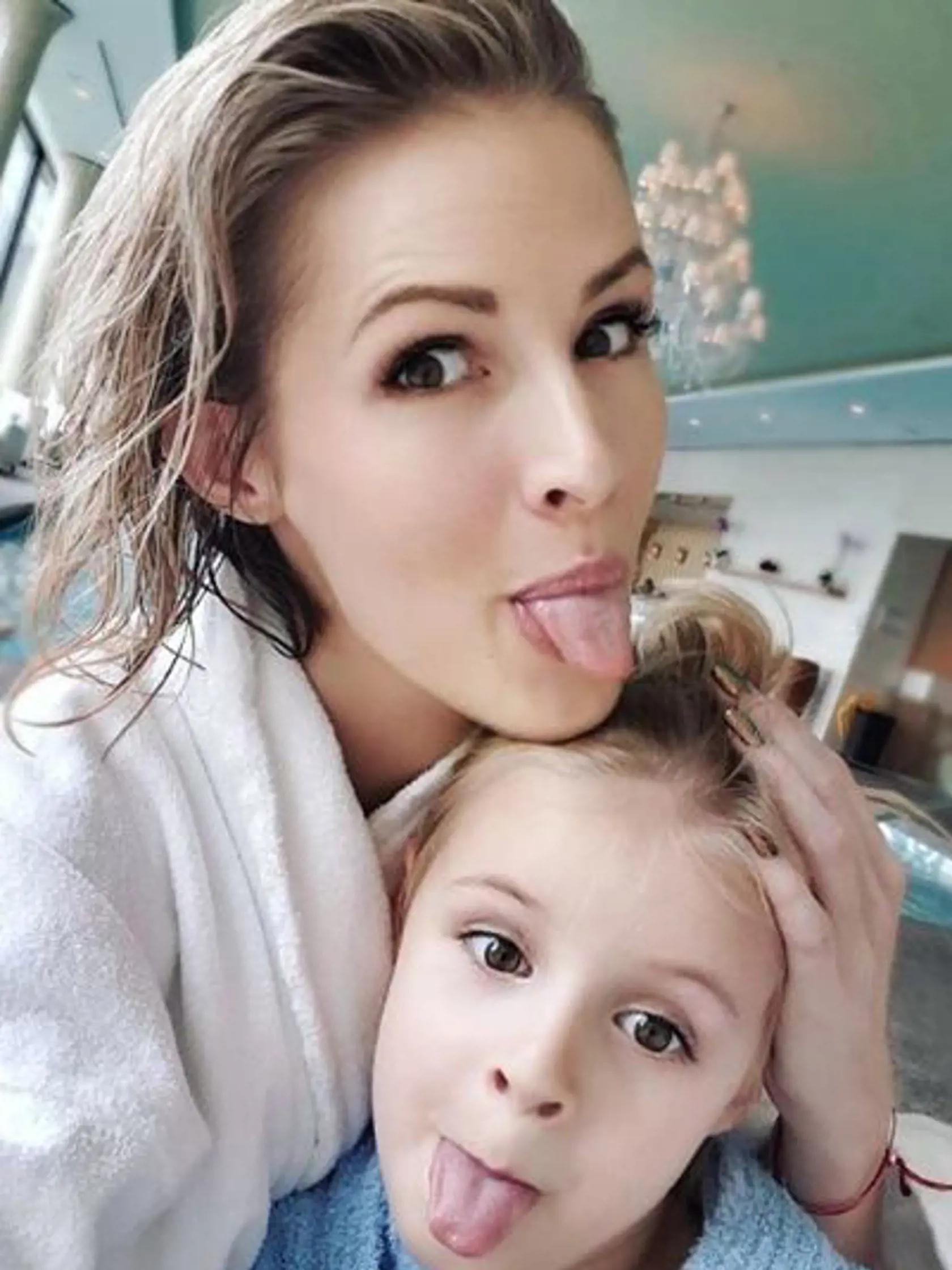 Miriam Kalisová a Martin Šmahel sú pyšnými rodičmi. Radosť im robí MIa, ktorá má 4 roky a zdedila krásu po oboch rodičoch!