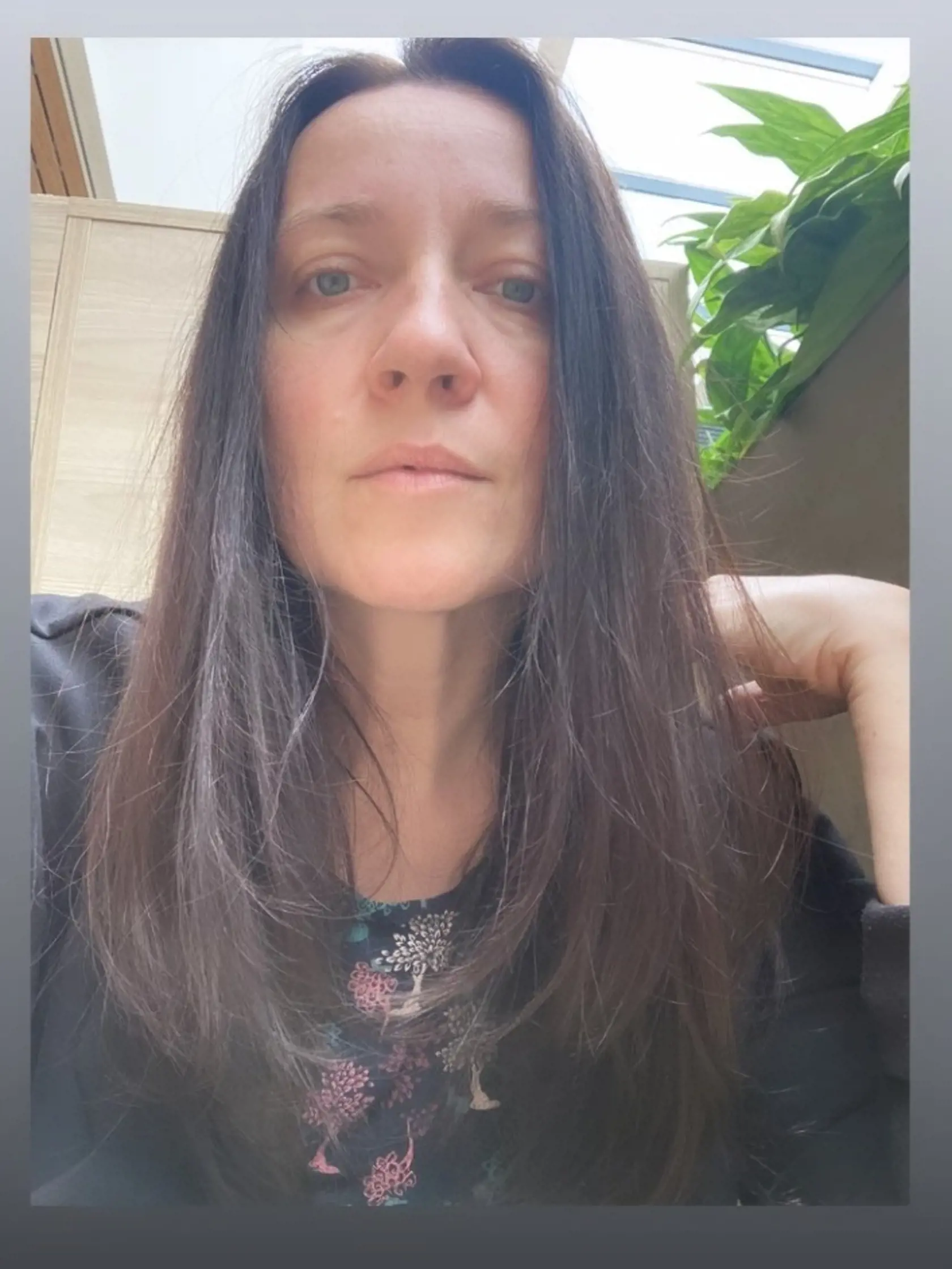 Katka Koščová najnovšie zverejnila tento záber, kde je bez mejkapu. Na fotke pôsobí strhane.