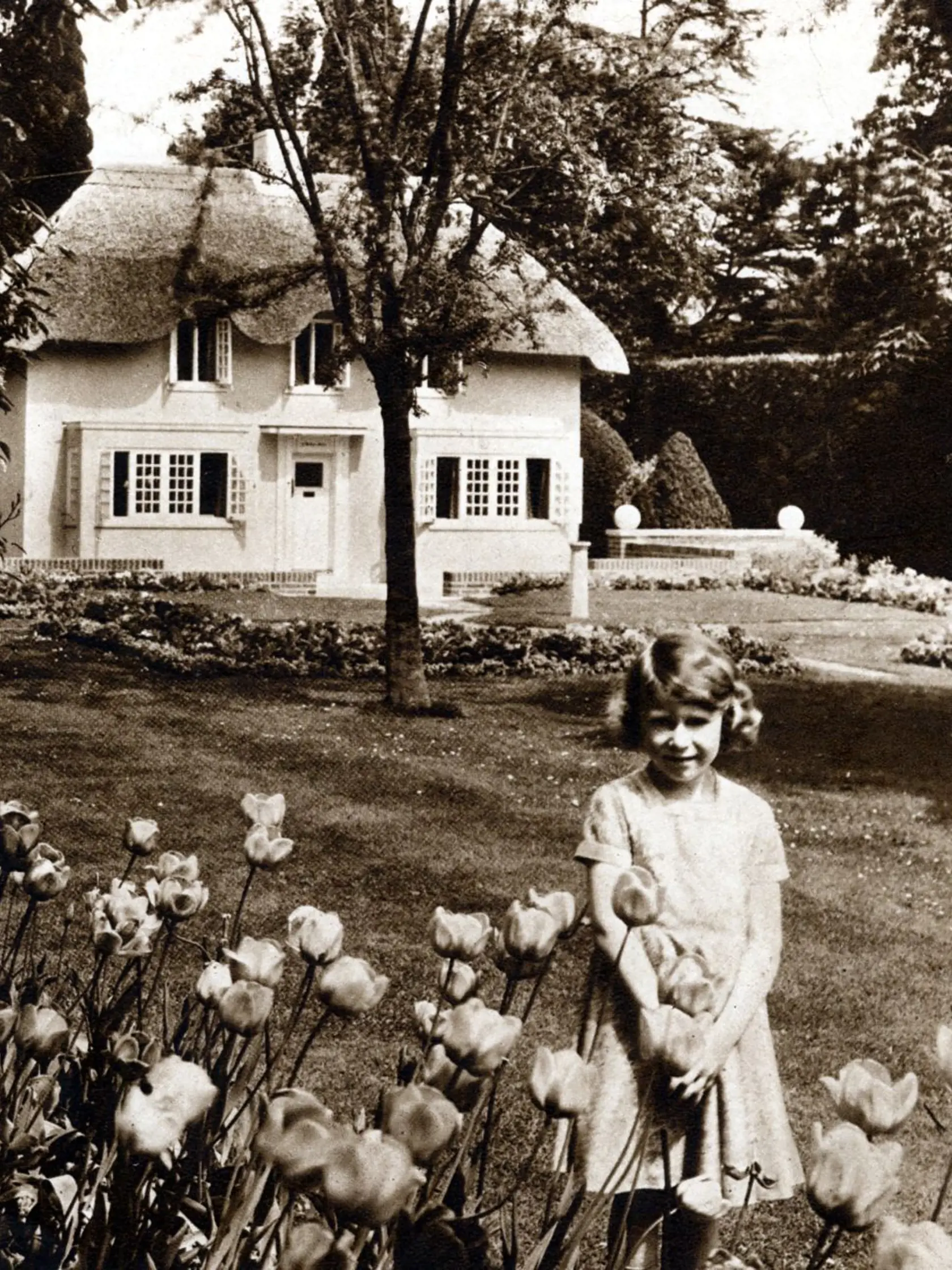 1930 - v kráľovskej záhrade