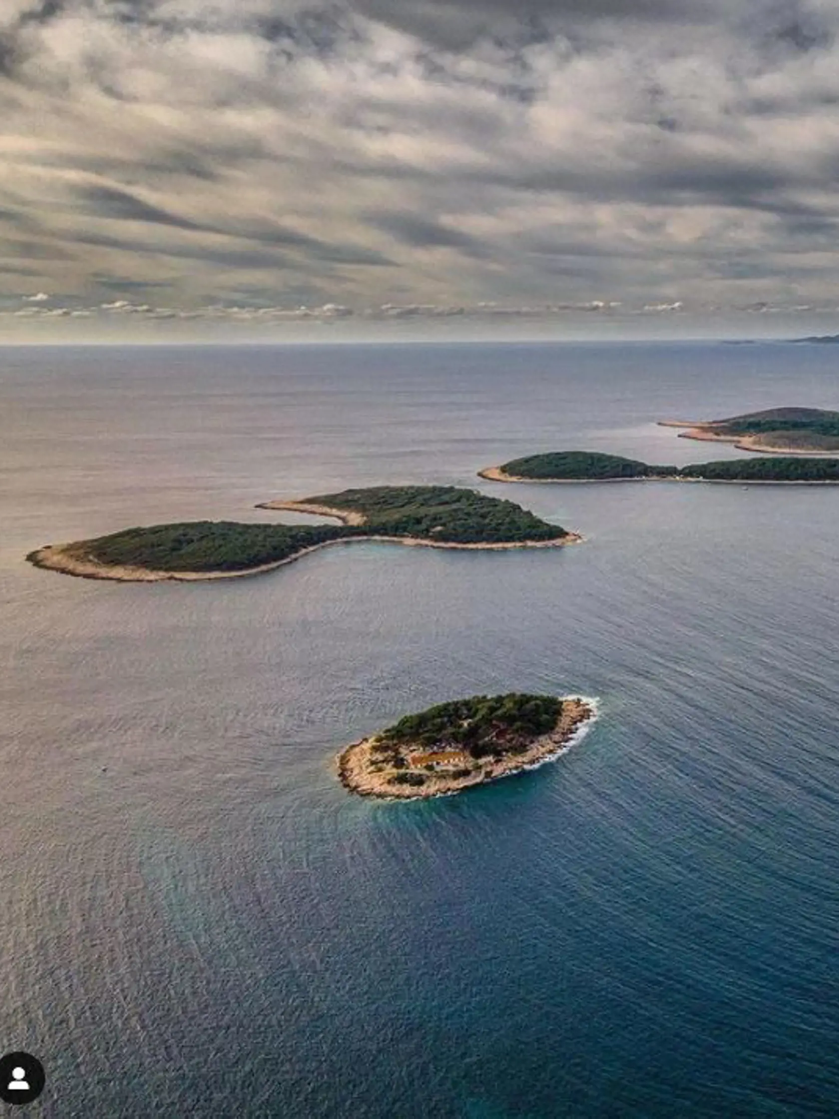 Stratené ostrovy - Hvar je vďaka svojmu podnebiu najteplejší, najzelenší a najslnečnejší ostrov v Chorvátsku.