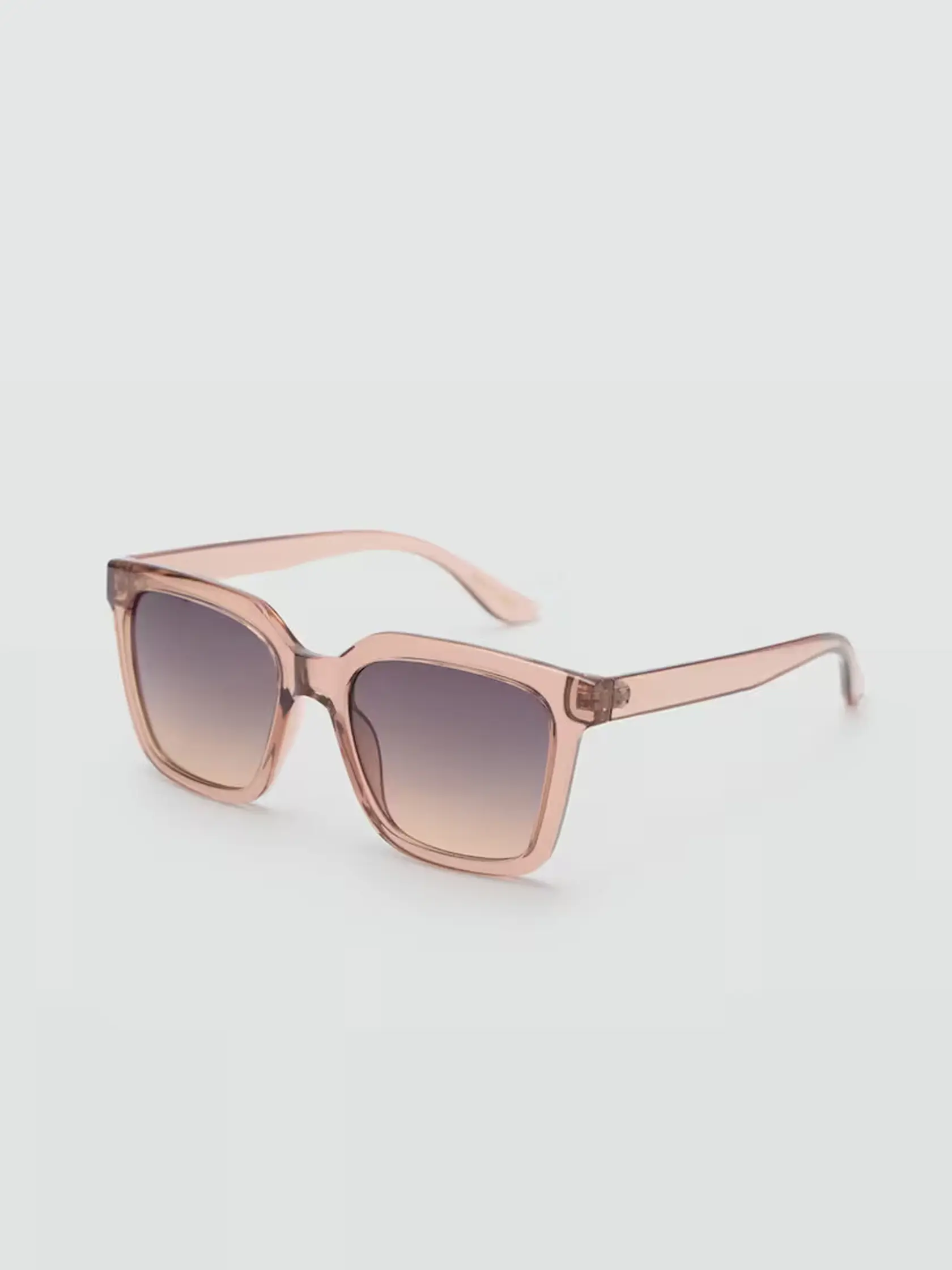 Okuliare: Mango, 22,90 €
