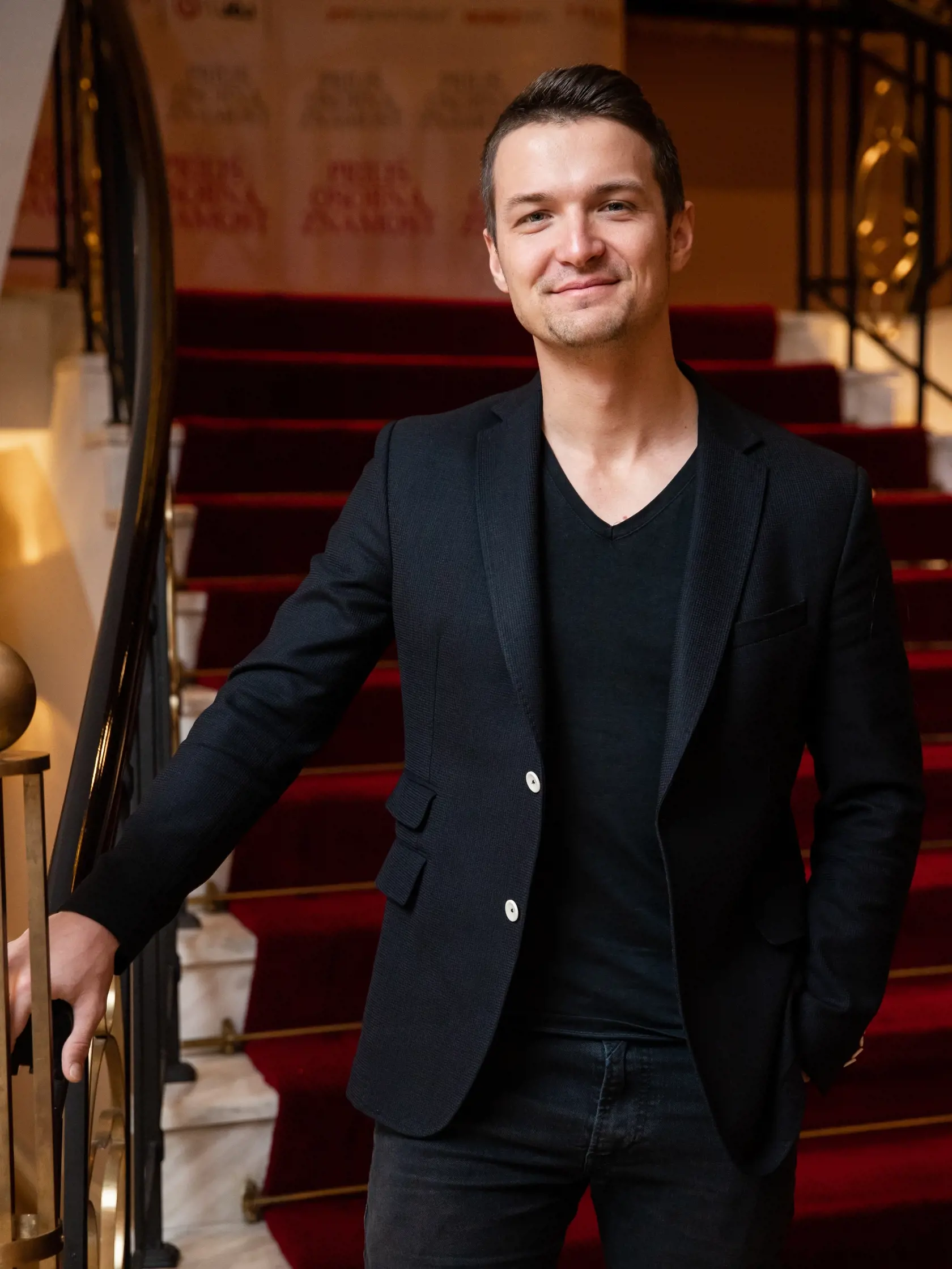 Premiéra slovenskej romantickej komédie "Príliš osobná známosť" v jednom z hotelov vo Vysokých Tatrách spojená s koncertom kapely IMT Smile. Na snímke Viktor Vincze.