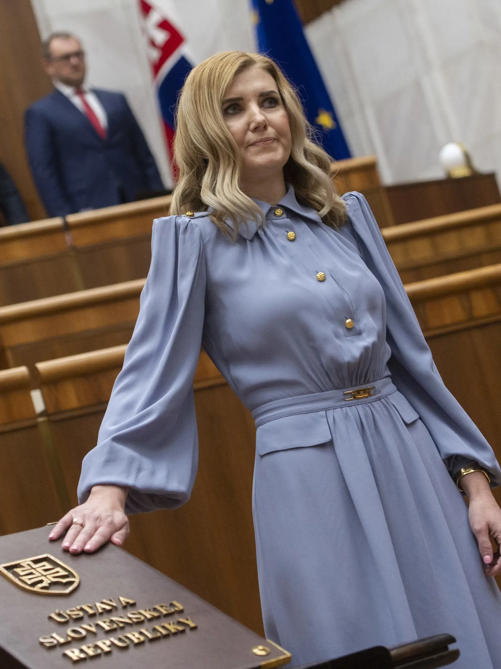 Poslankyňa za ĽSNS Slavěna Vorobelová sa stala v parlamente náhradníčkou za Mariana Kotlebu. Dnes zložila poslanecký sľub.