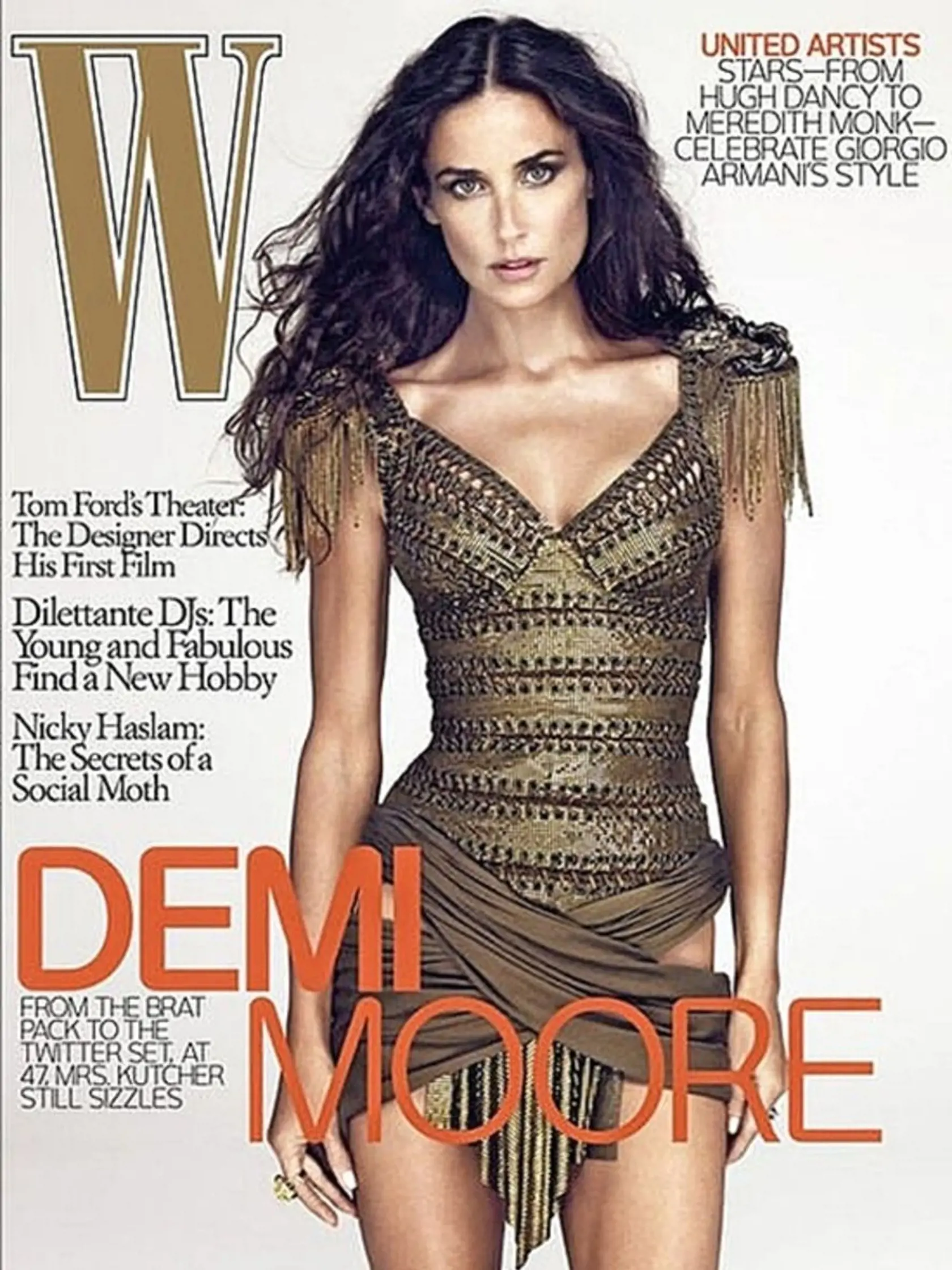 Koľkými očami musela prejsť táto titulka bez toho, aby si ktokoľvek všimol, že s bokom herečky Demi Moore niečo nie je v poriadku?