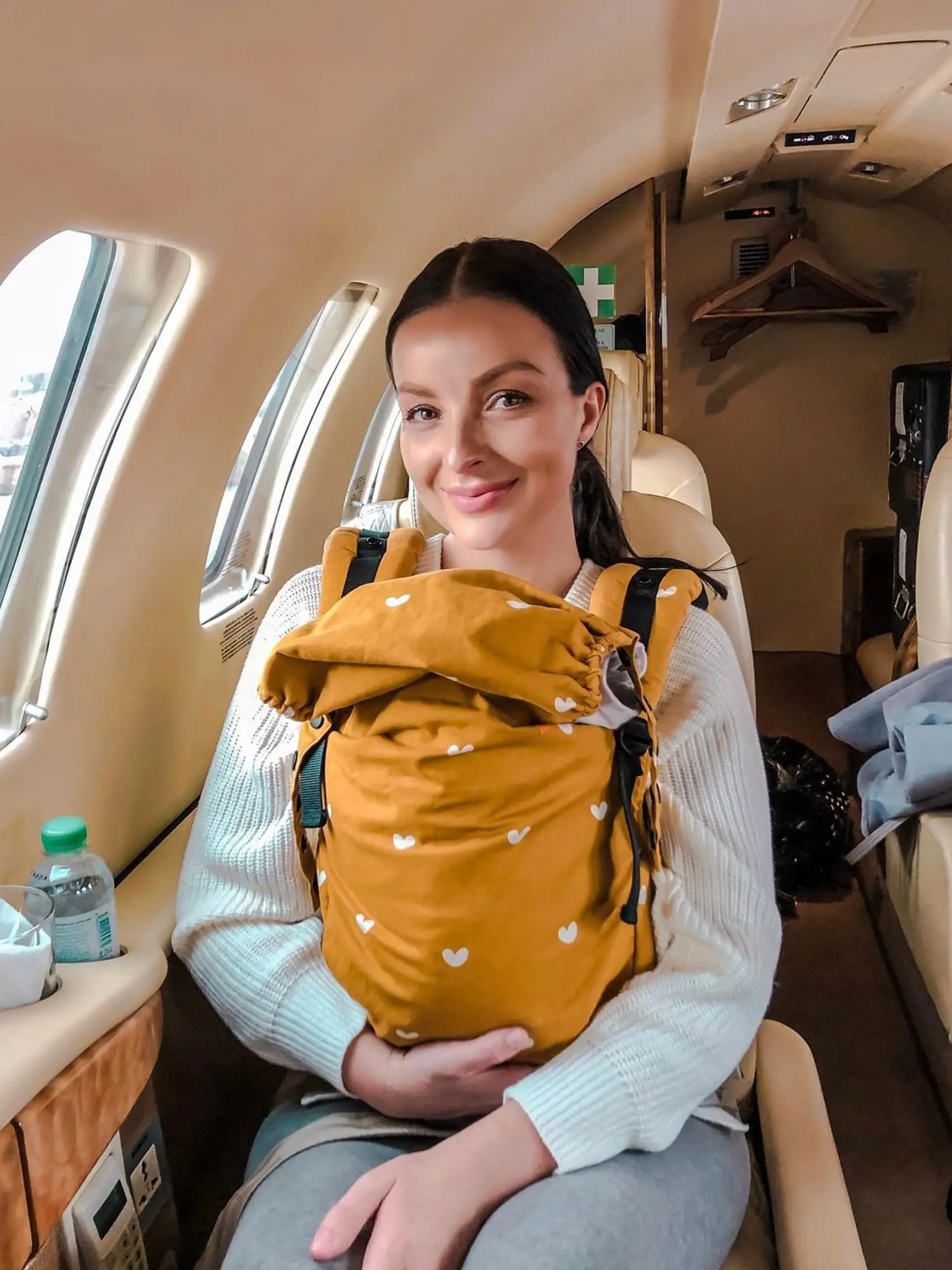 Daniela lietala súkromným lietadlom.