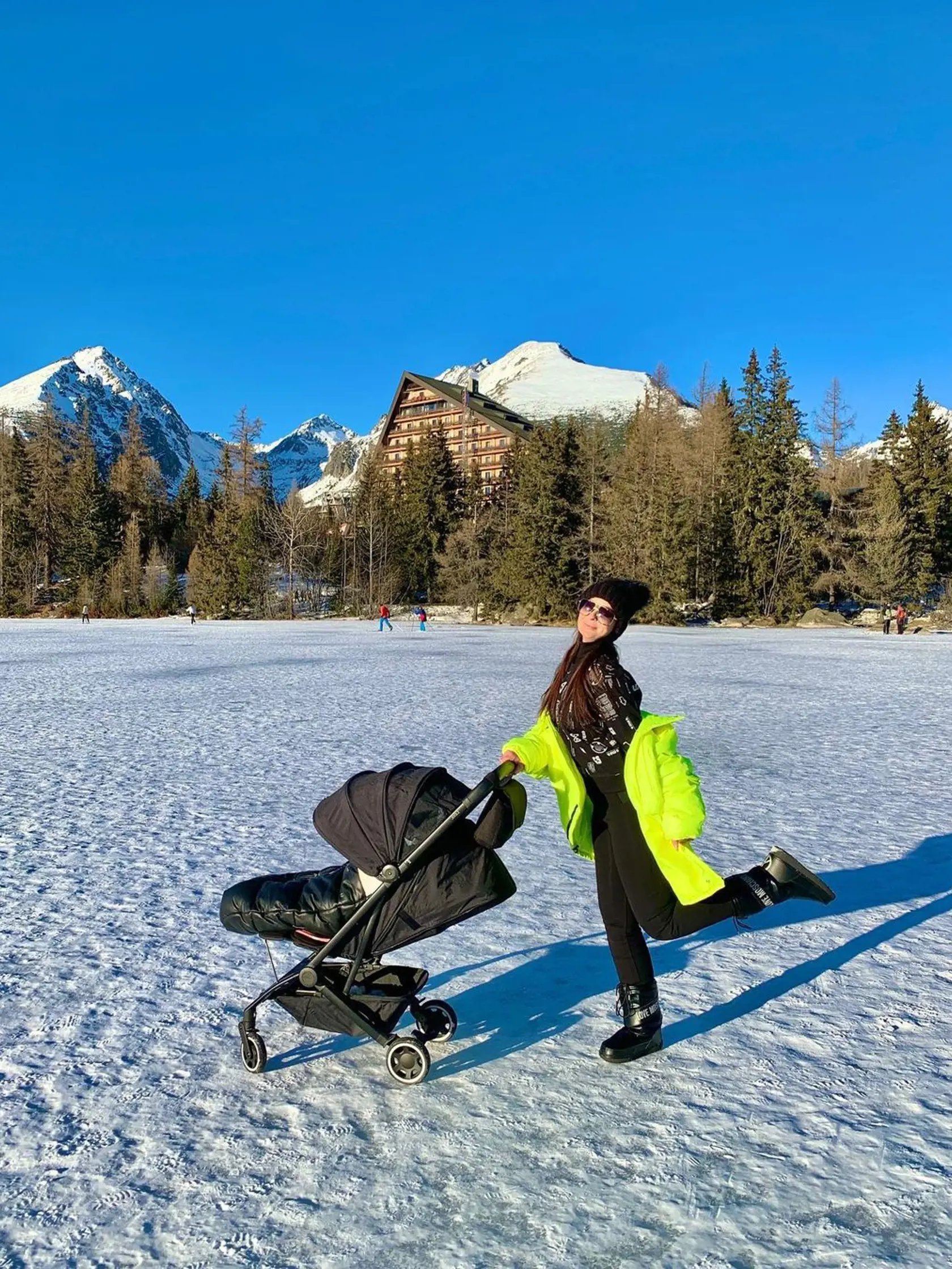 "Moja, ale tieto naše Tatry nie sú len Štrbské Pleso so 100 pózami," padla kritika. Daniela okamžite reagovala: "Moja, ale inde sme za jeden den nestihli🙌"