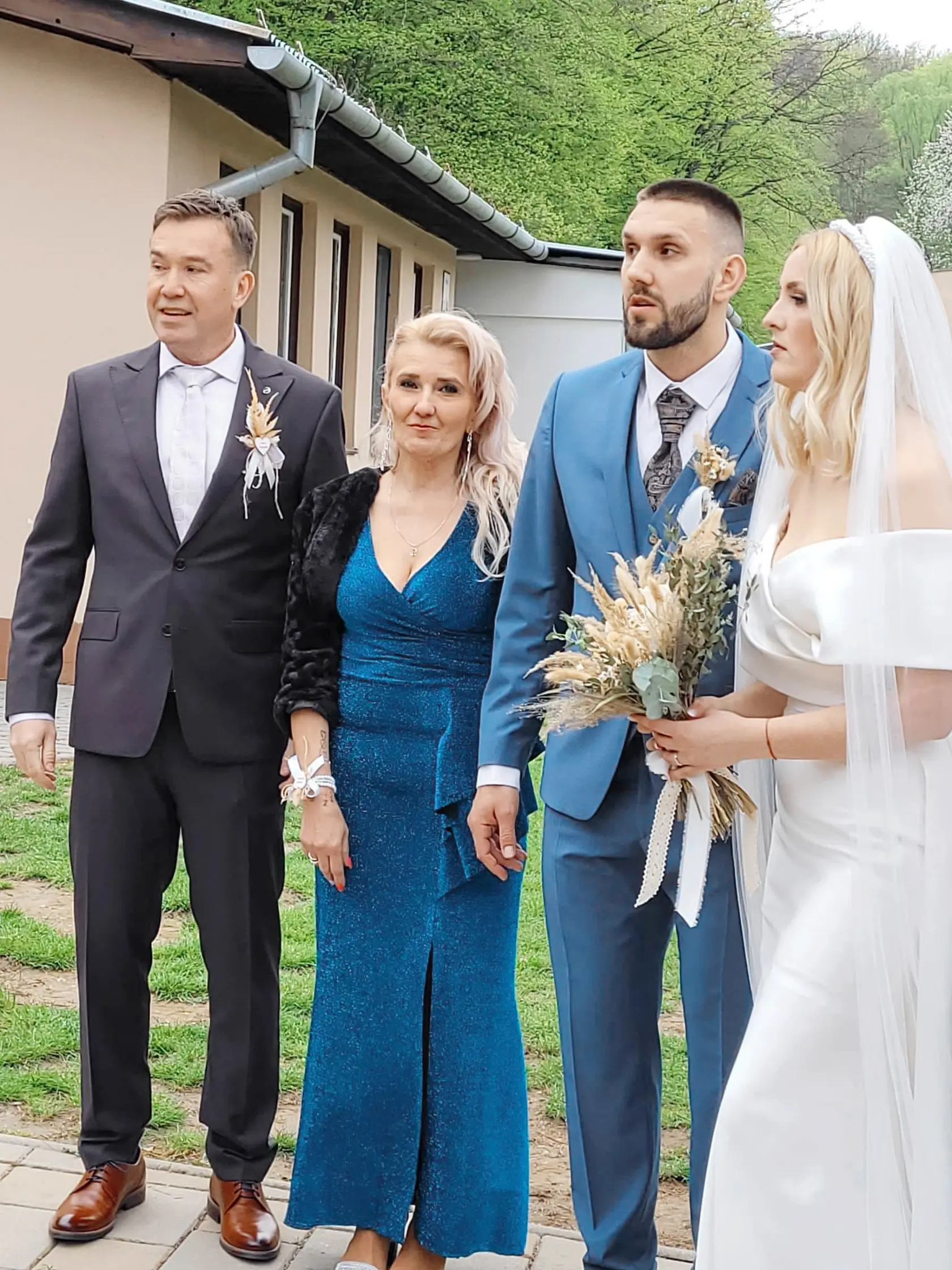 Skrotol. Žigo Pálffy so Zuzanou na svadbe syna Denisa a jeho dnes už manželky Denisy.