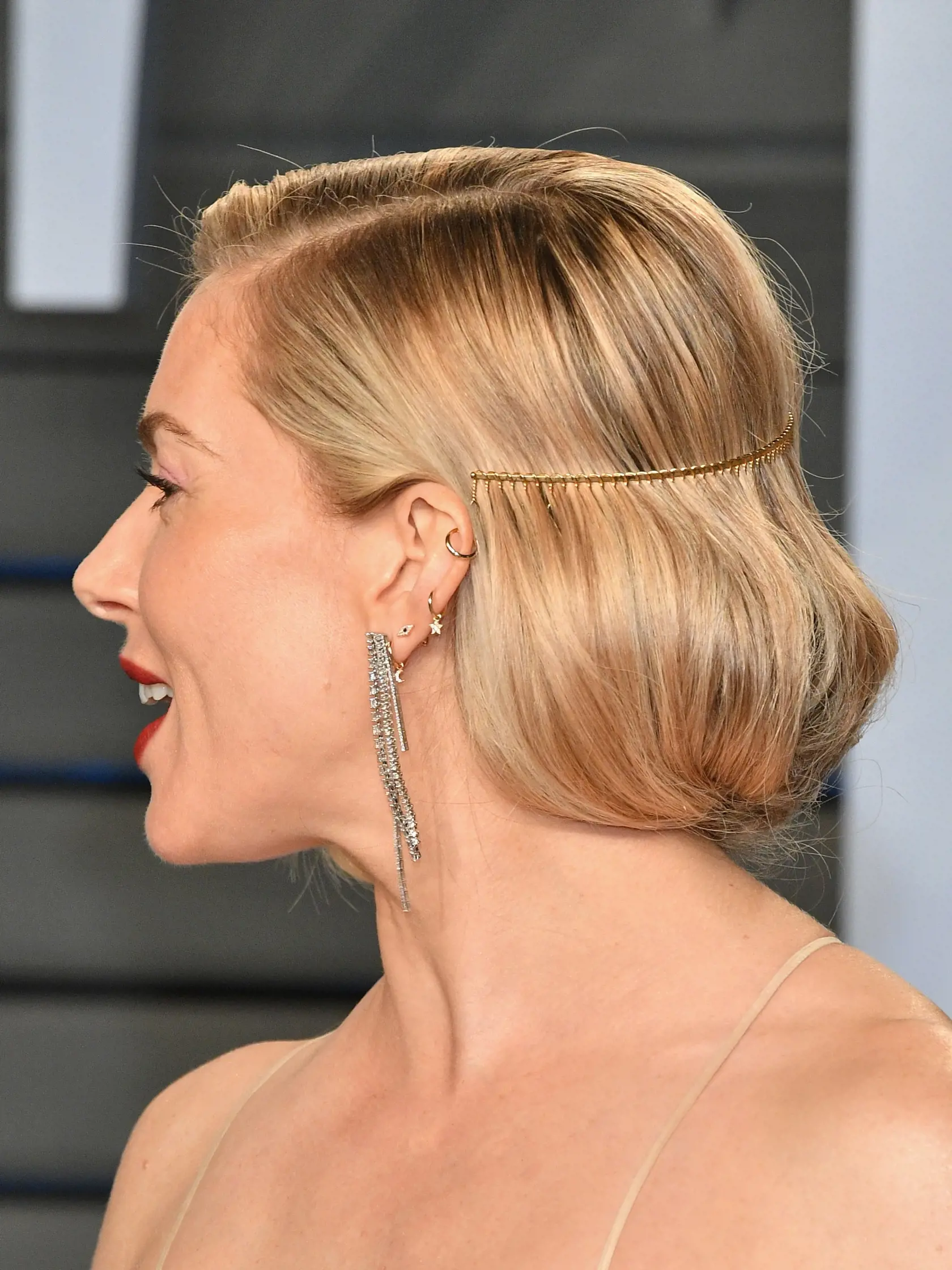 BEVERLY HILLS, CA - MARCH 04:  Sienna Miller, hair detail, attends the 2018 Vanity Fair Oscar Party hosted by Radhika Jones at Wallis Annenberg Center for the Performing Arts on March 4, 2018 in Beverly Hills, California.  (Photo by Dia Dipasupil/Getty Images)