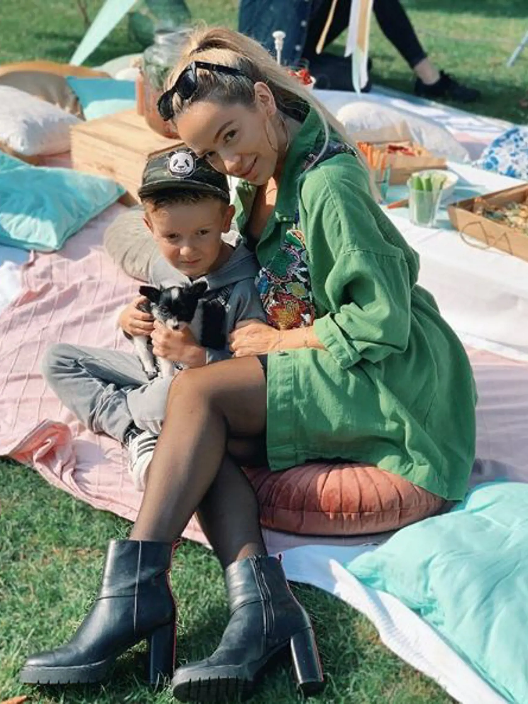 Dominika Mirgová šokovala zimnými čižmami v polovici júla, keď teplomer cez deň ukazoval 28 stupňov Celzia.
