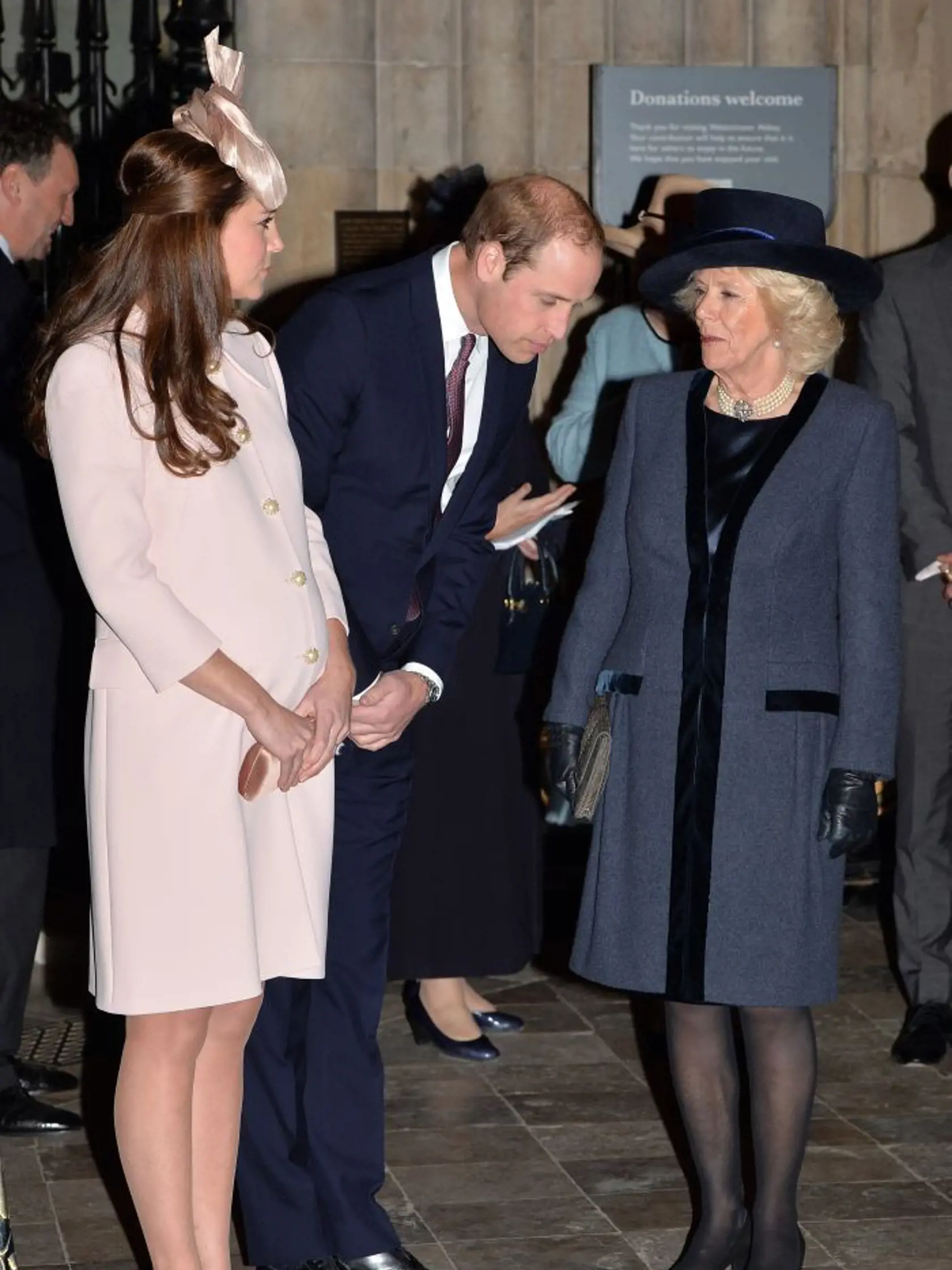 Princ William s Kate sa pozdravili aj s Camillou.
