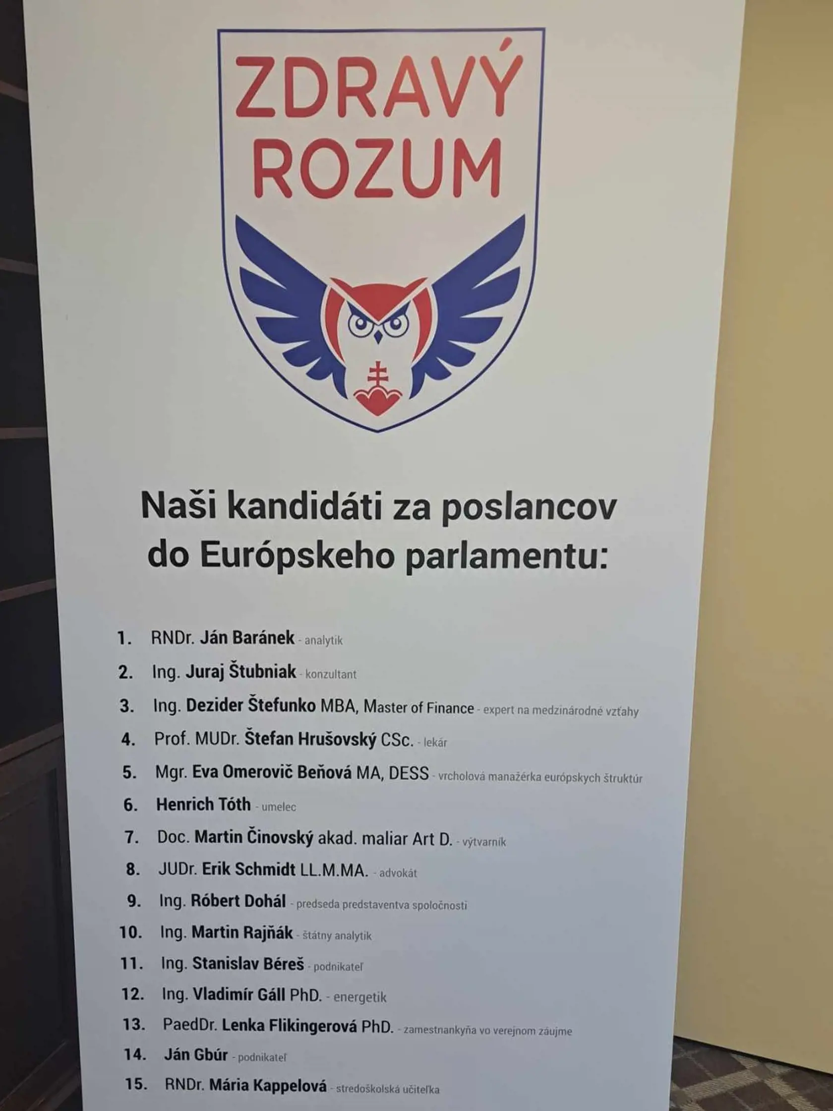 Politický analytik Ján Baránek vo štvrtok 14. marca predstavil novú politickú kresťansko-konzervatívnu stranu Zdravý rozum.