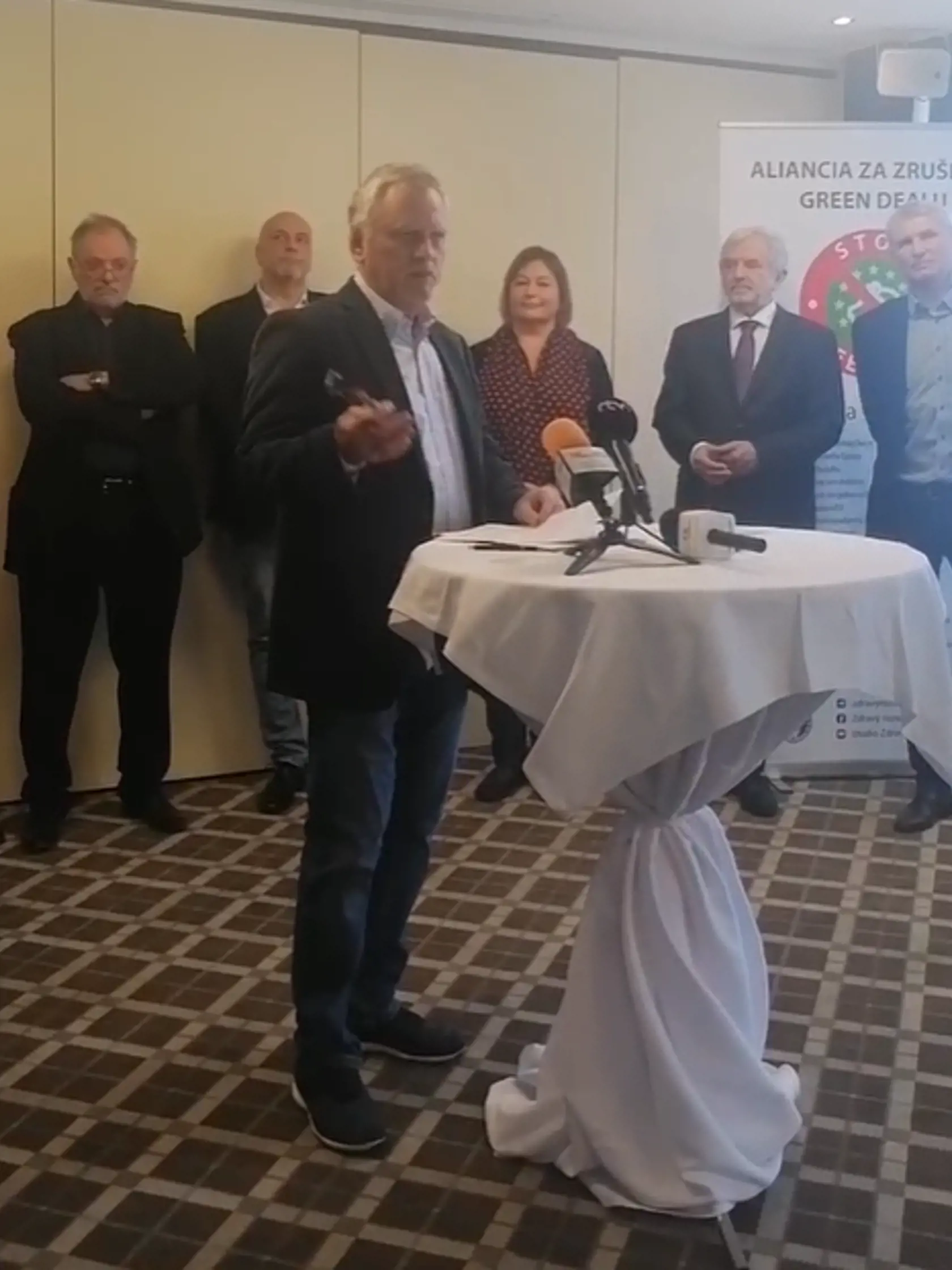 Na druhom mieste je Juraj Štubniak, známy ako amatérsky herec zo Súdnej siene.