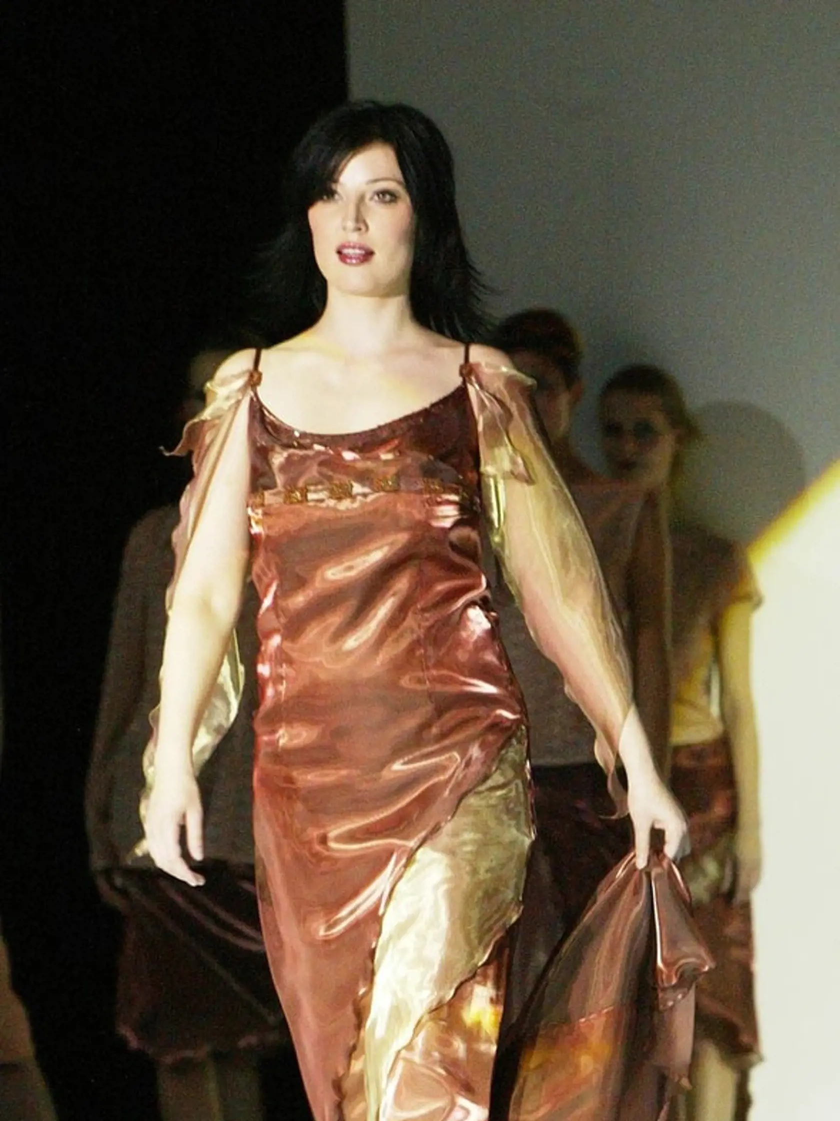 2004: Hoci sa Ivane začínala pomaličky zaokrúhľovať tvár, jej kráse to neuškodilo, skôr naopak.