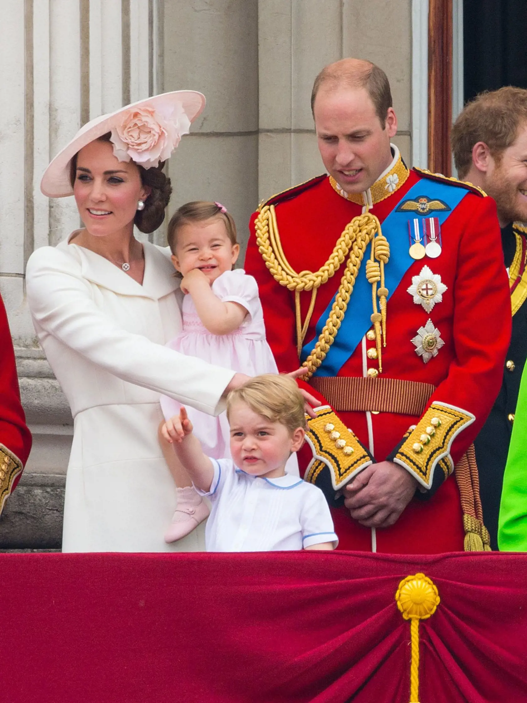 Kate s Williamom a ich deťmi Georgeom a Charlotte. 