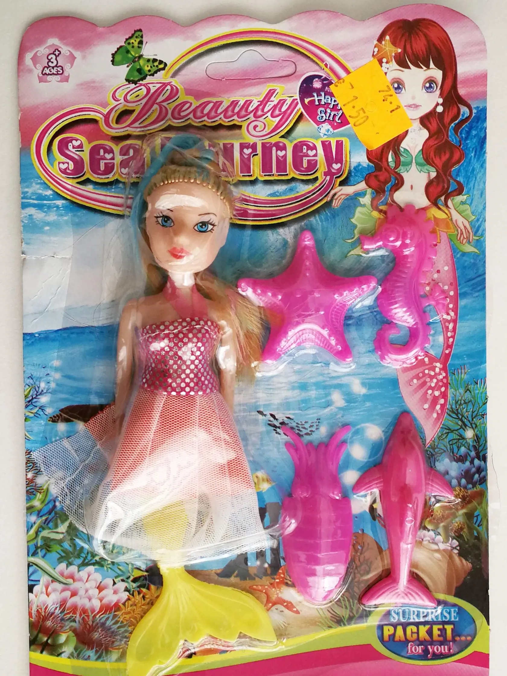Plastová bábika „Beauty Sea Journey“ NO. 506
Popis: Plastová bábika morská panna s dlhými blond vlasmi a modrými prúžkami v šatách ružovej farby s doplnkami (morský koník, hviezdica, delfín a chobotnica). Pôvodom z Číny.
RIZIKO: V plastovom materiáli, z ktorého je zhotovený chvost morskej panny, bol zistený nadlimitný obsah ftalátov.