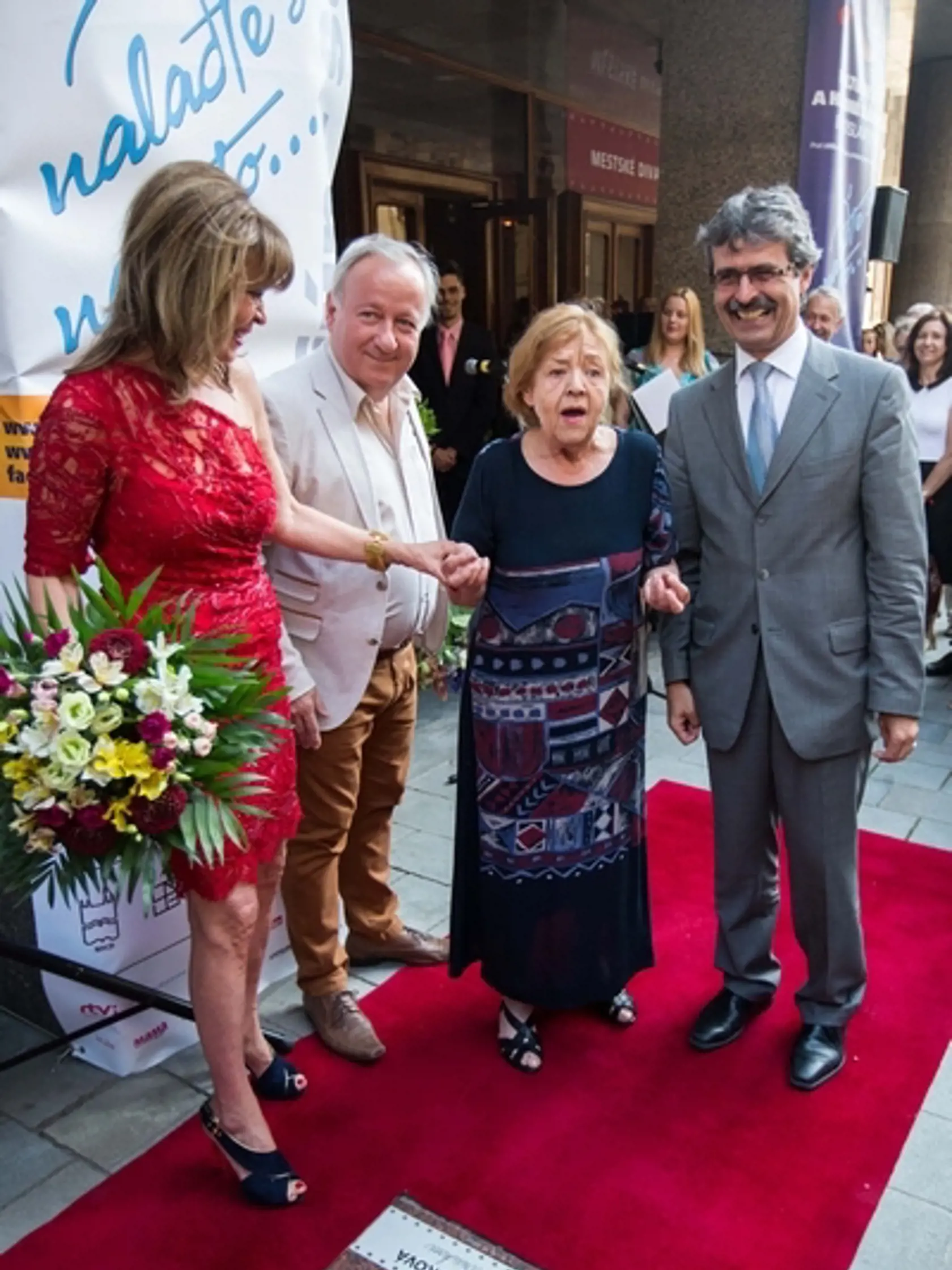 Eva Krížiková má dlaždicu na Filmovom chodníku slávy.