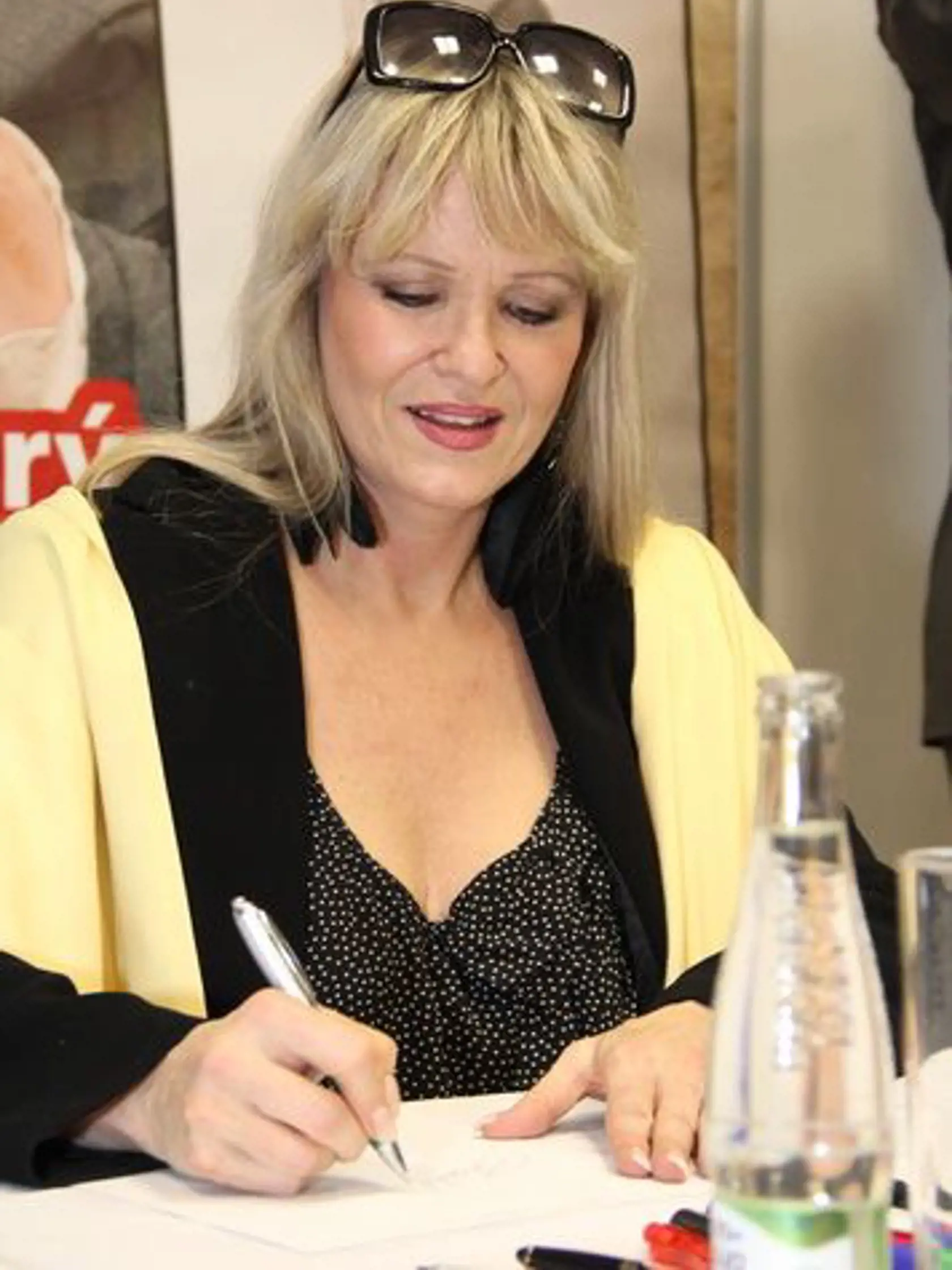Chantal Poullain pri autogramiáde.