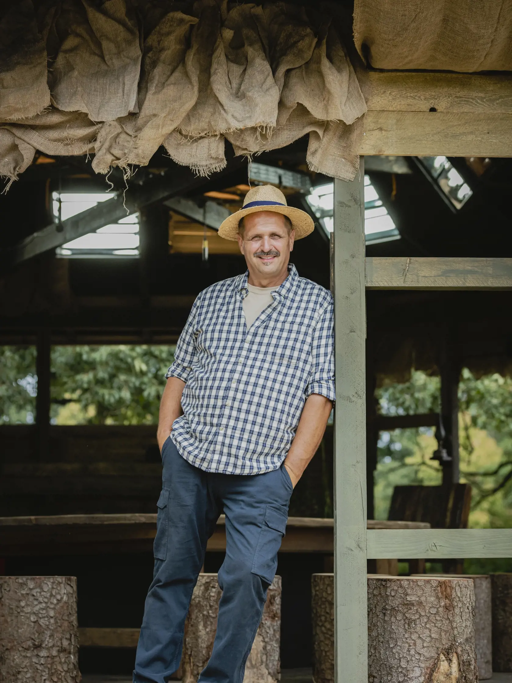 Na snímke hospodár celej série reality show Farma, Martin Bagar.
