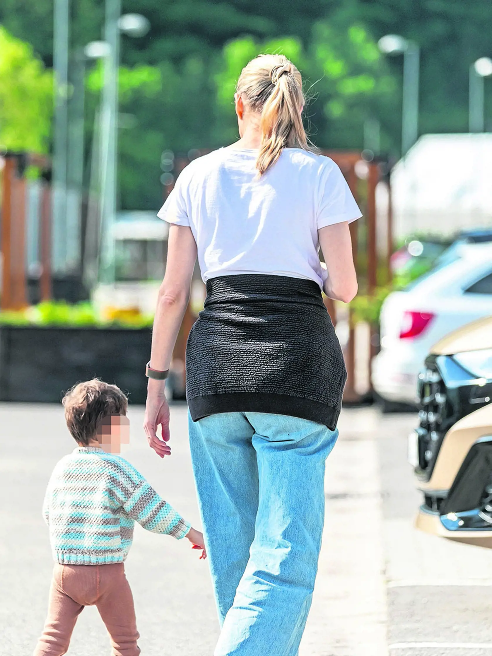 Adela so synom Maxom.