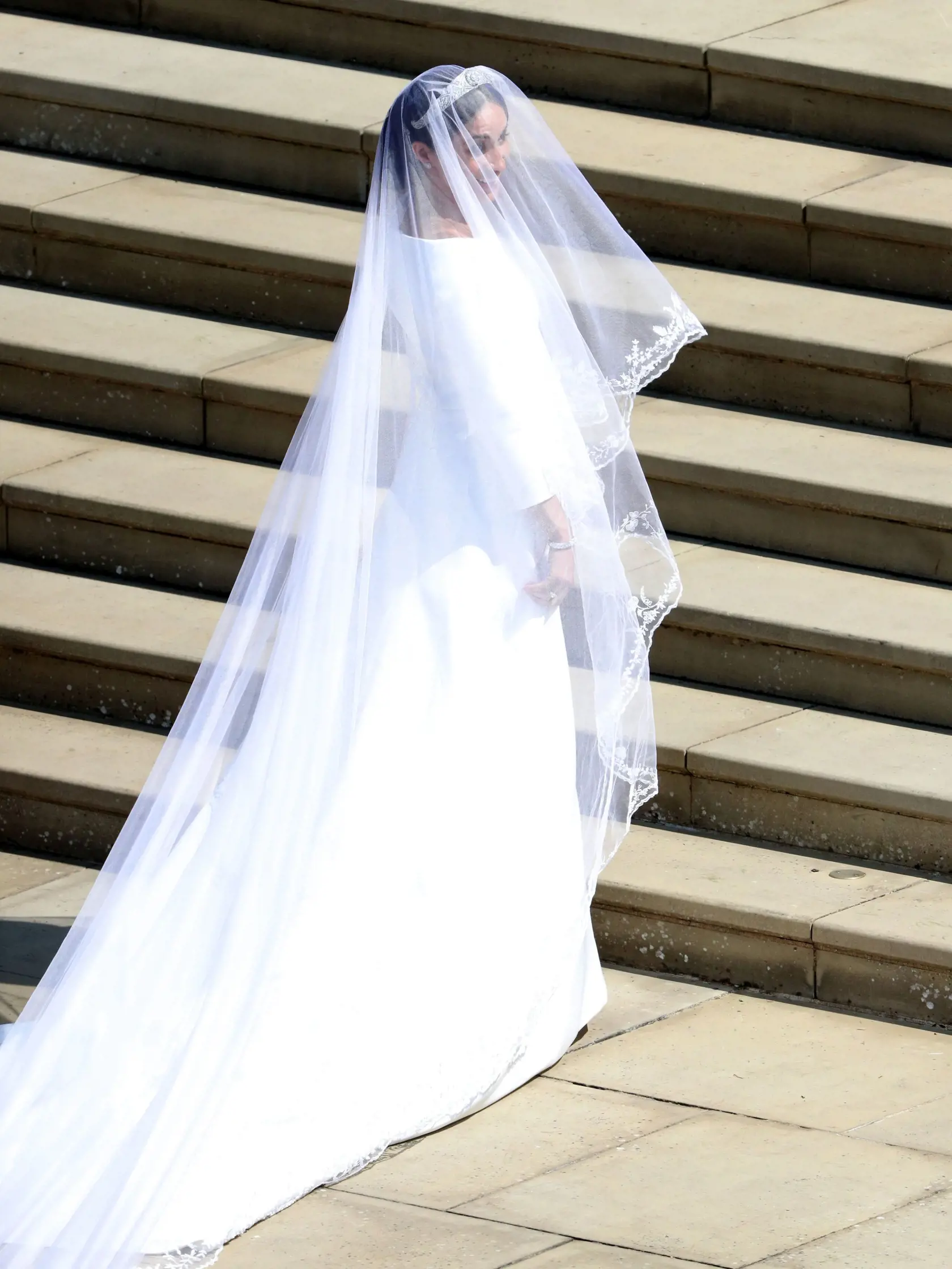 Z Meghan Markle je krásna nevesta.