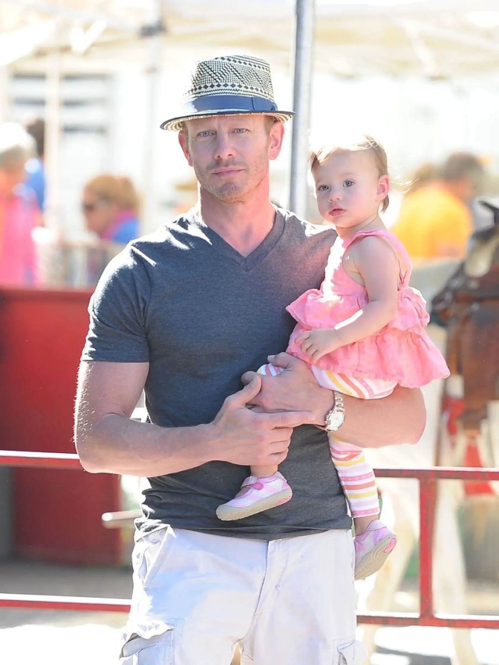 Ian Ziering vzal manželku a svoje dve dcéry