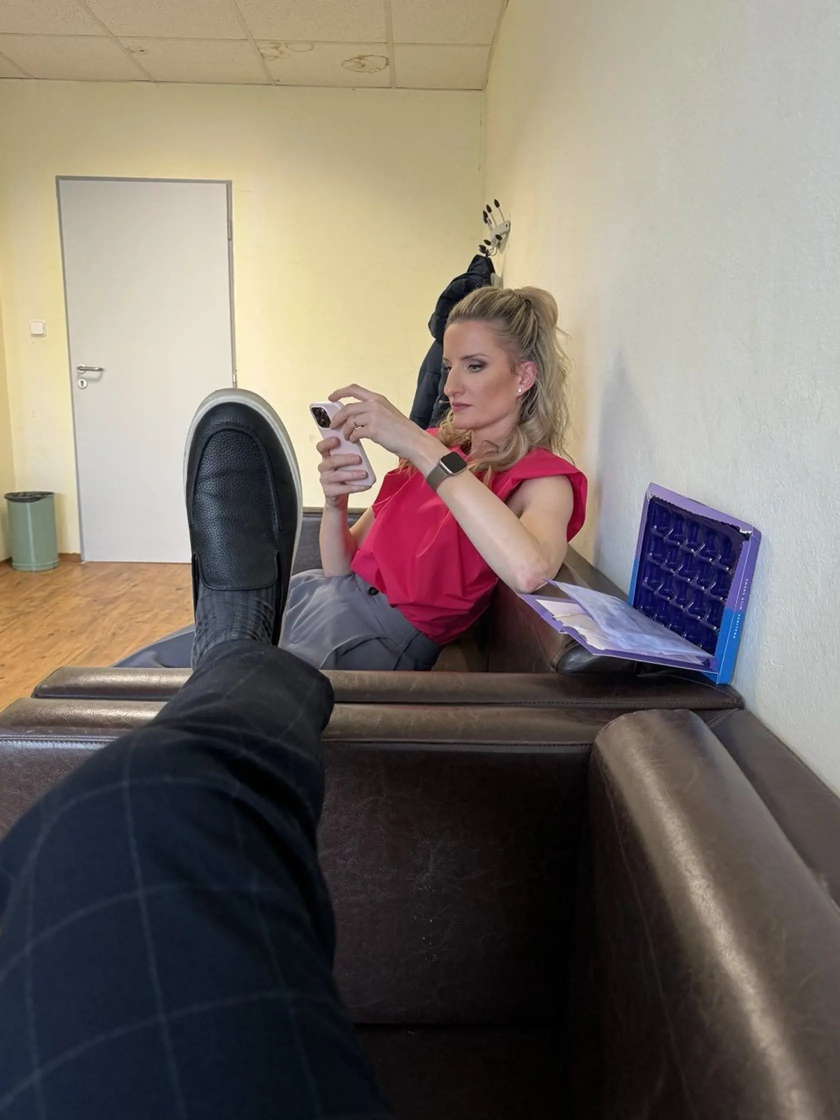 Adela Vinczeová a Danova noha.