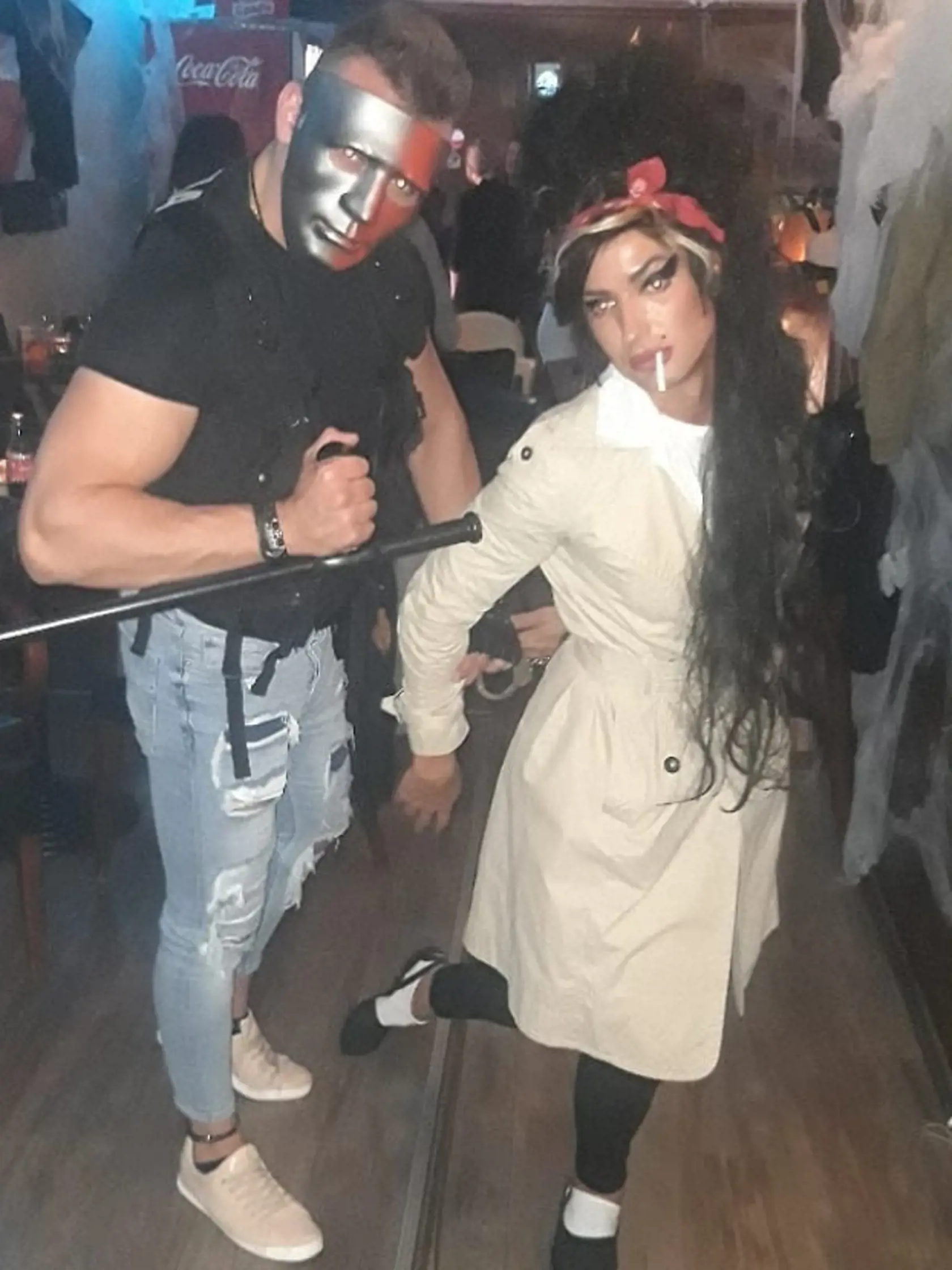 Celebritný kaderník Paviel Bendler (predtým Rochnyak) ako dokonalá dvojníčka už zosnulej speváčky Amy Winehouse.