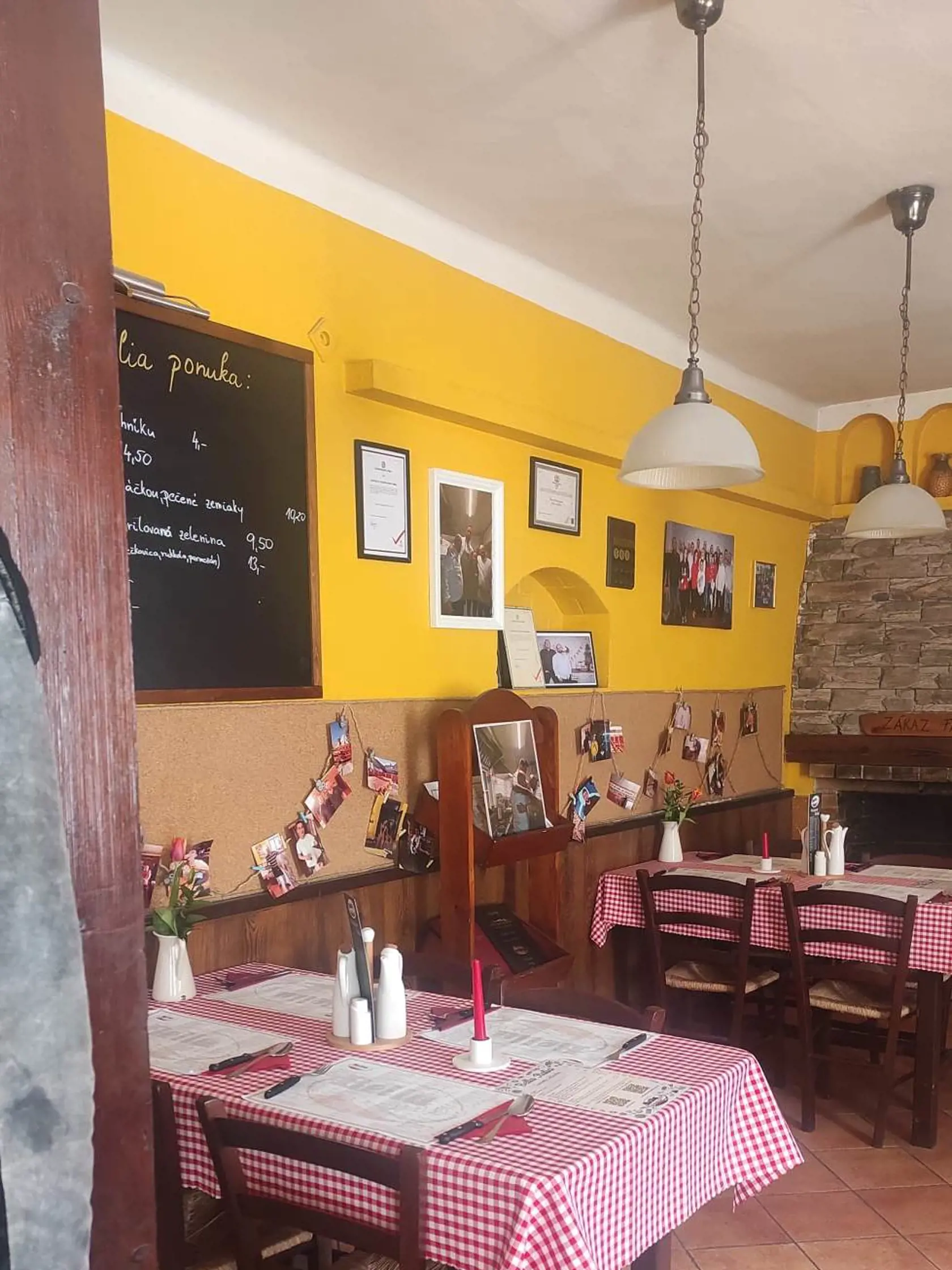 Reštaurácia si zachovala typicky rodinnú atmosféru.