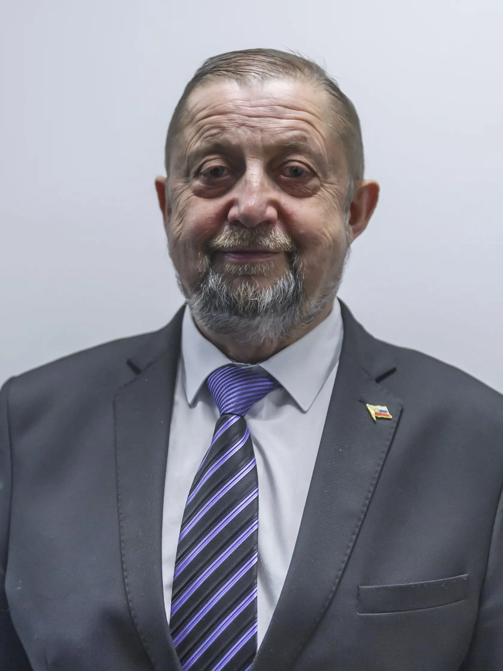 Štefan Harabin skončil pred piatimi rokmi tretí, tento rok je v prieskumoch na rovnakom mieste.