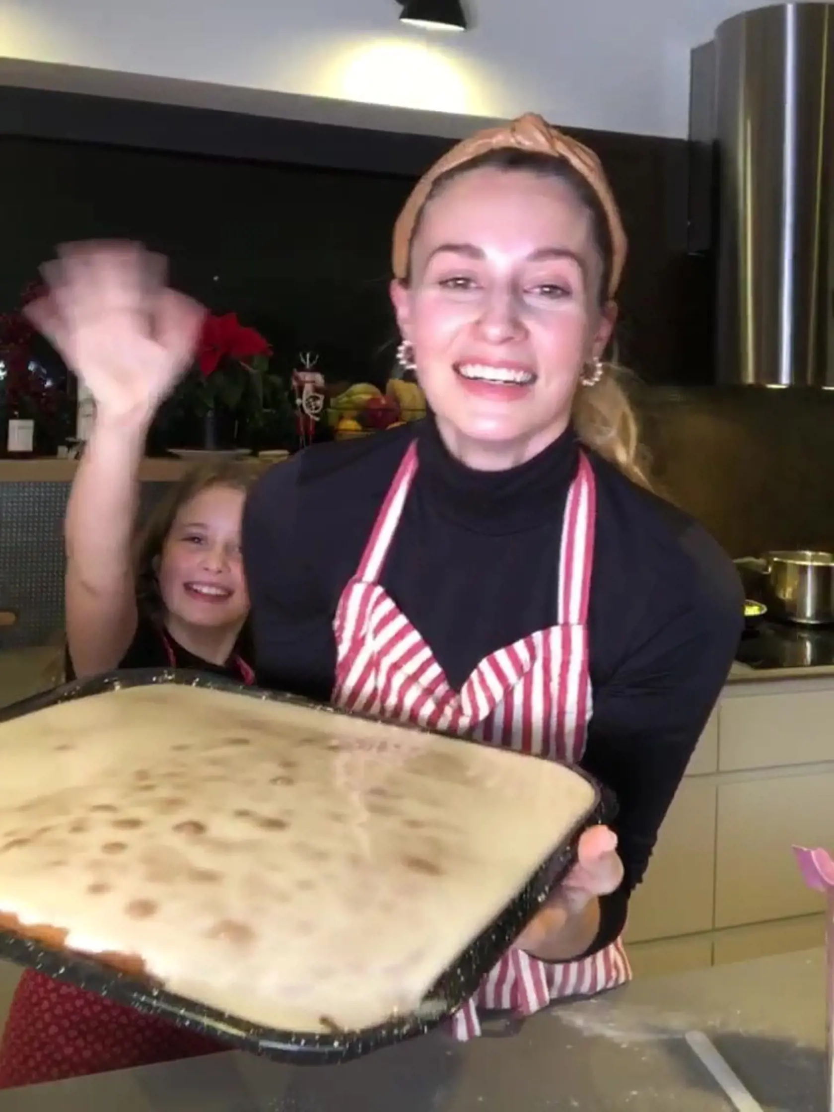 Mária Čírová pečie s celou rodinou!