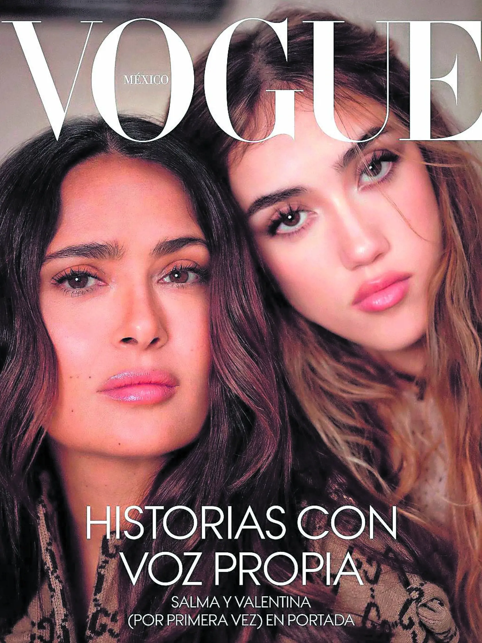 Pre mexickú mutáciu magazínu Vogue sa na tento krok najnovšie podujala americká herečka Salma Hayek (55) so štrnásťročnou jedinou dcérou Valentinou.