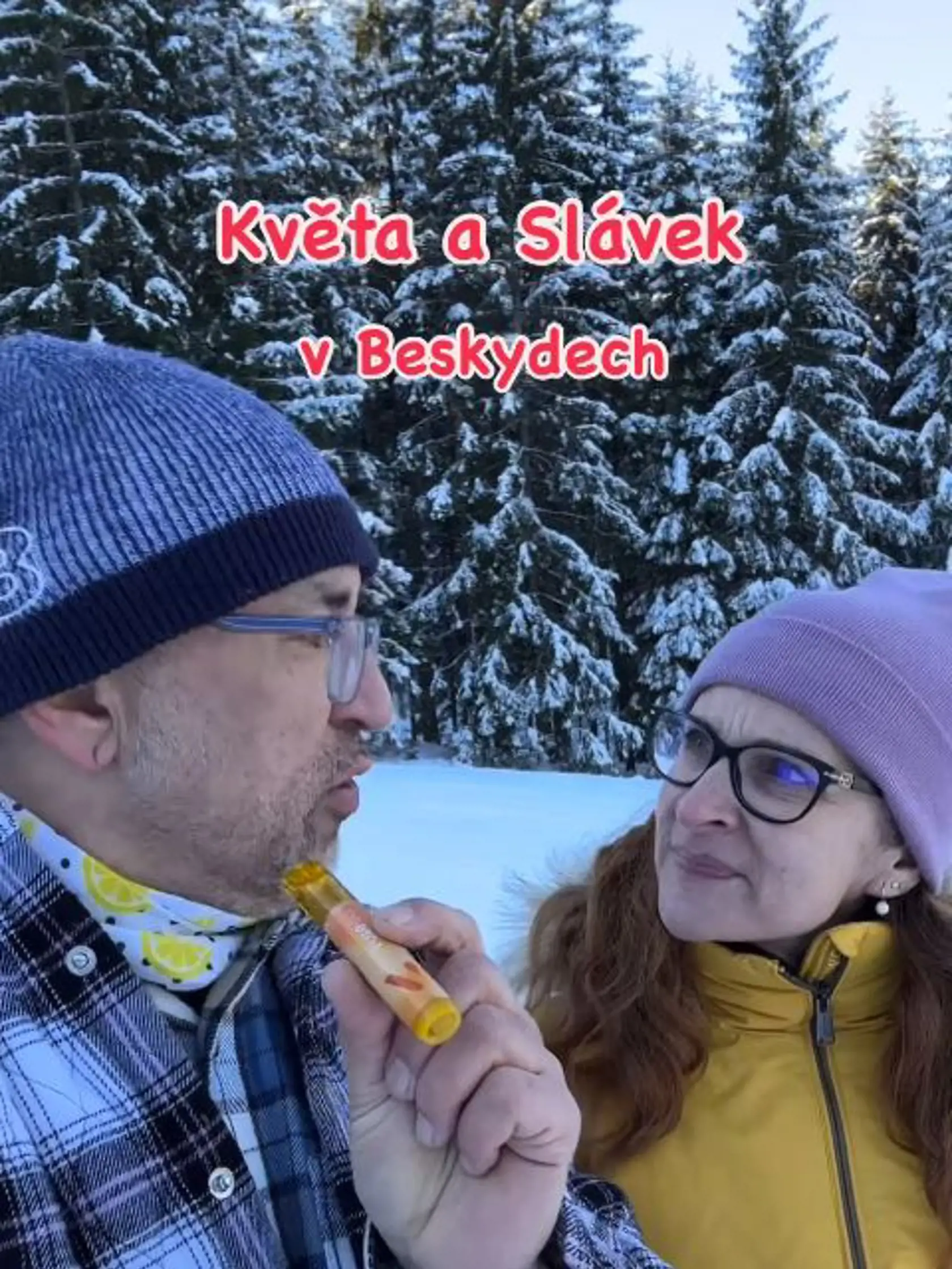 Január 2025: Marián s manželkou Katkou na lyžovačke v Beskydoch. 