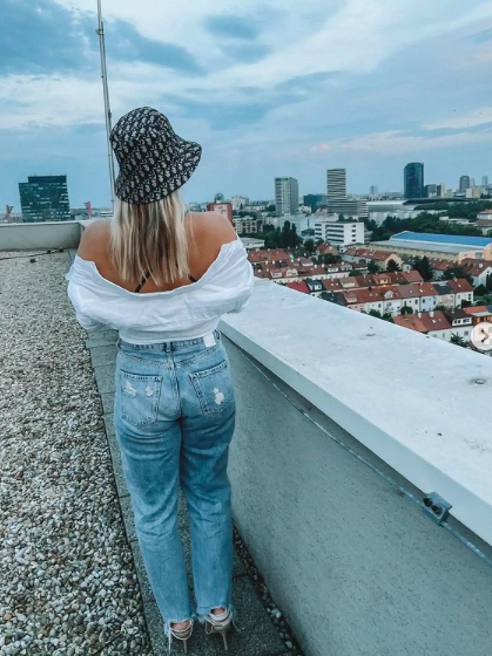 Dominika viditeľne schudla niekoľko kilogramov a opäť začína byť sexi.