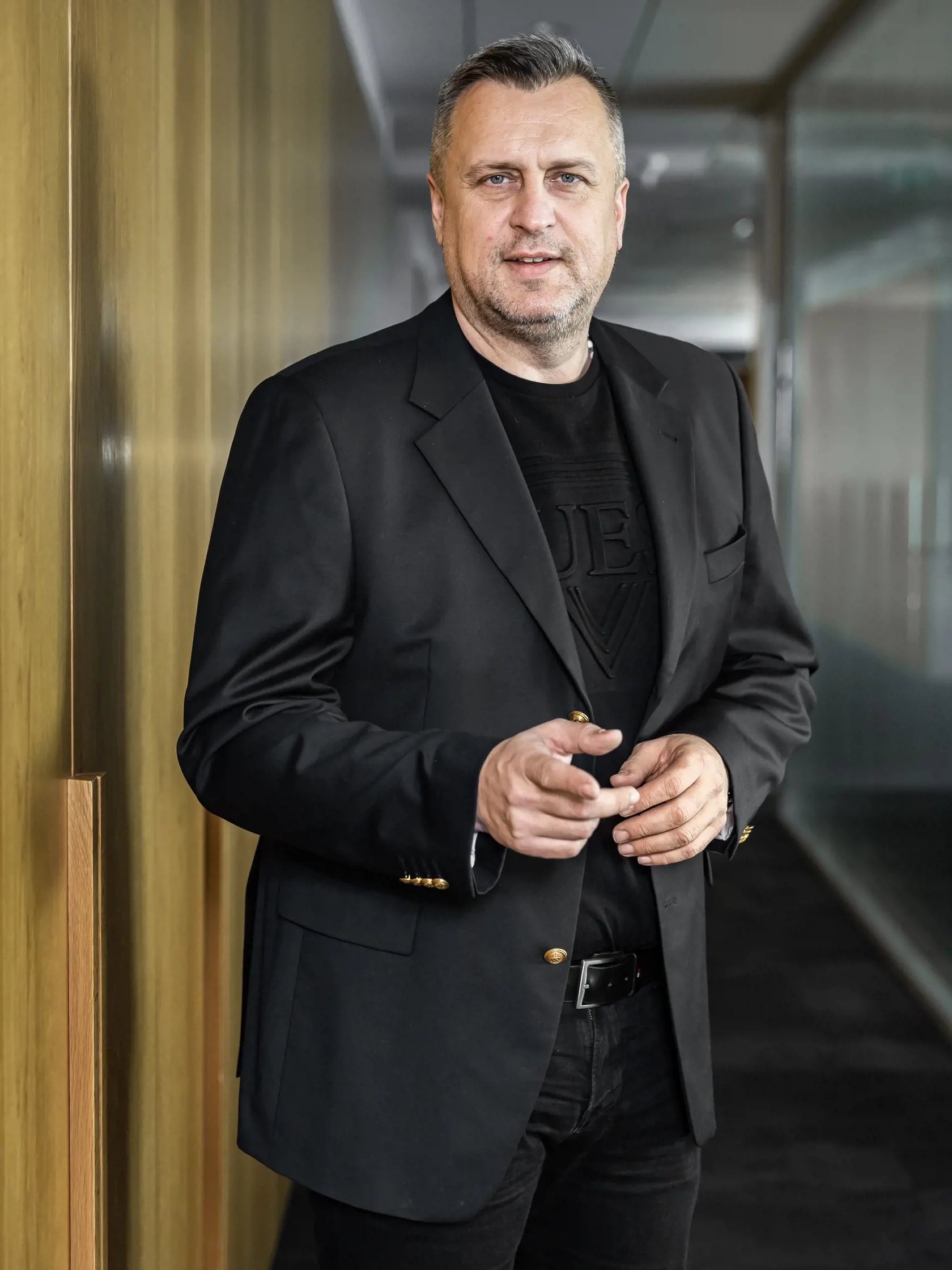 Andrej Dankoodstúpil v prospech Štefana Harabina.