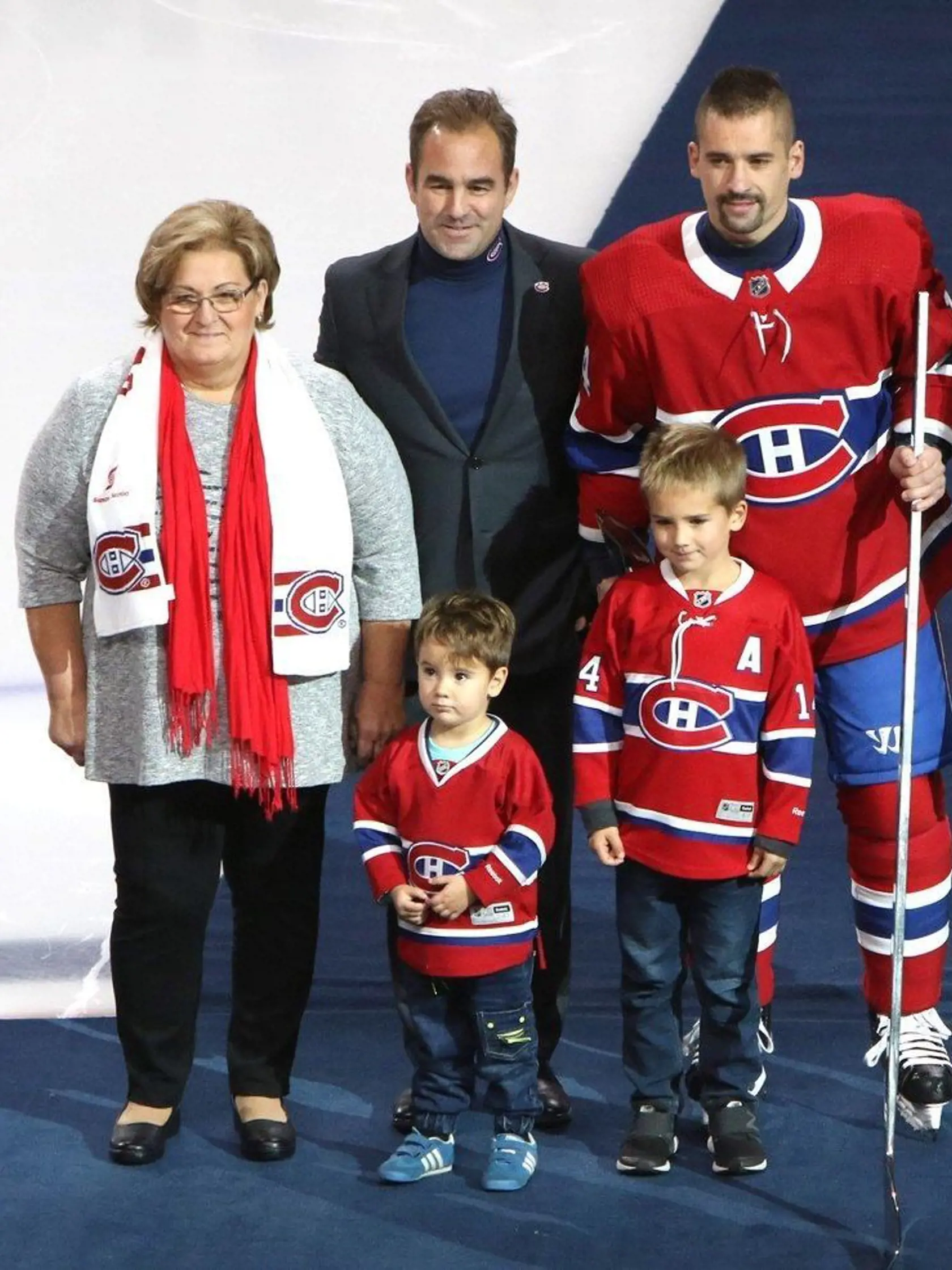 Tomáš Plekanec so synmi Matyášom a Adamom a mamou