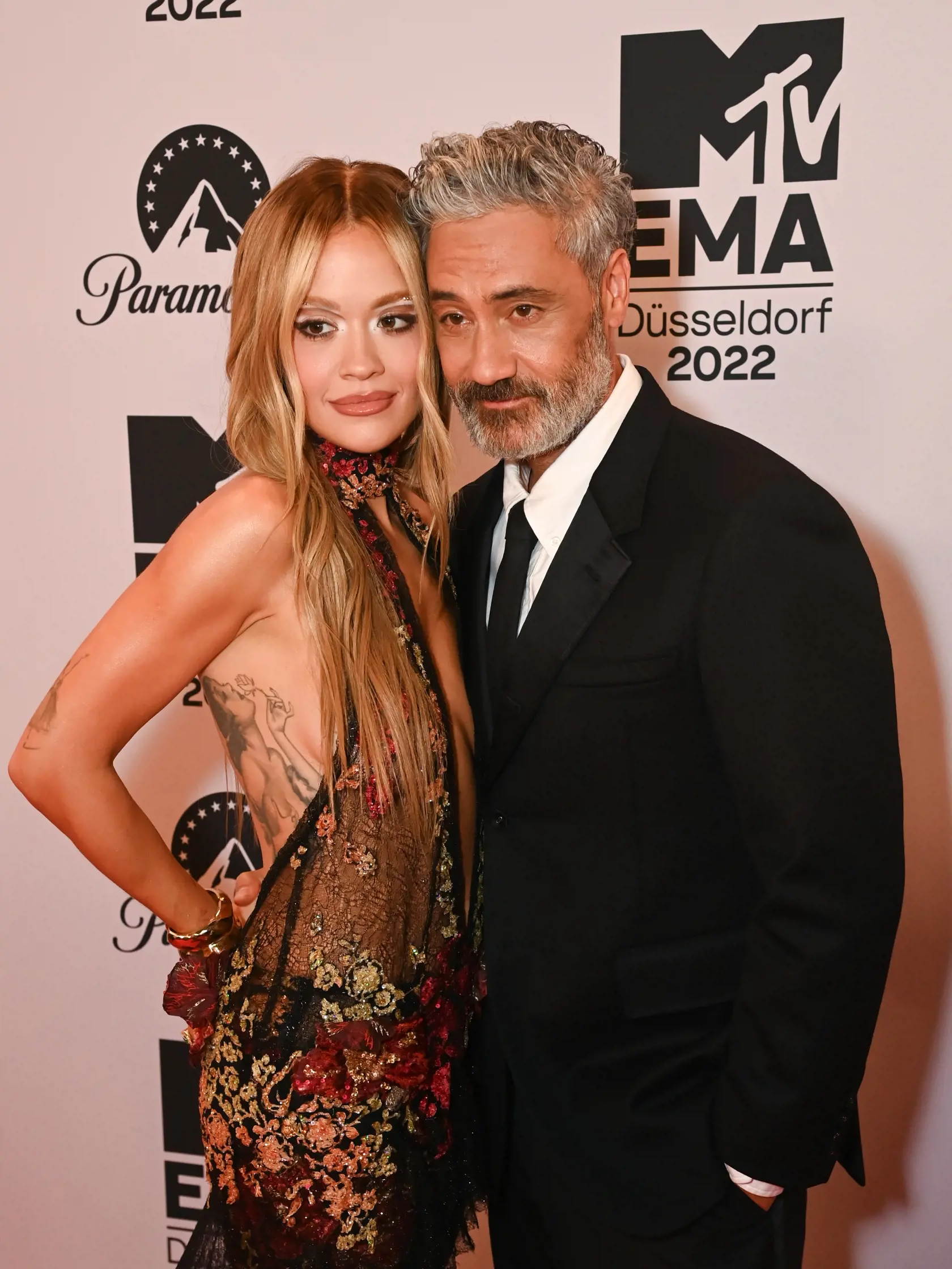 Rita Ora a Taika Waititi