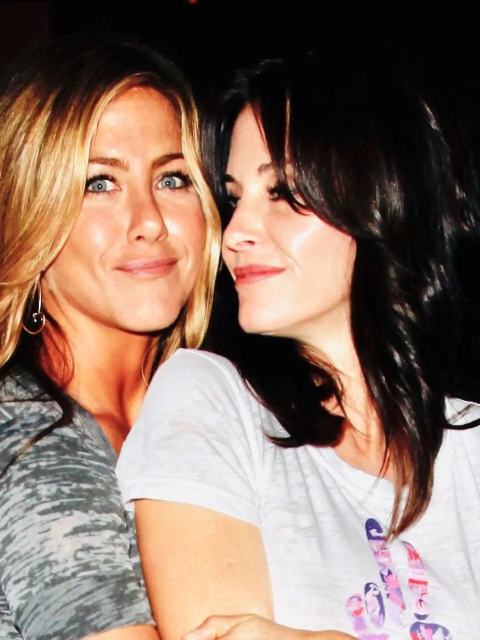 Jennifer Aniston (Rachel) a Courteney Cox (Monica)