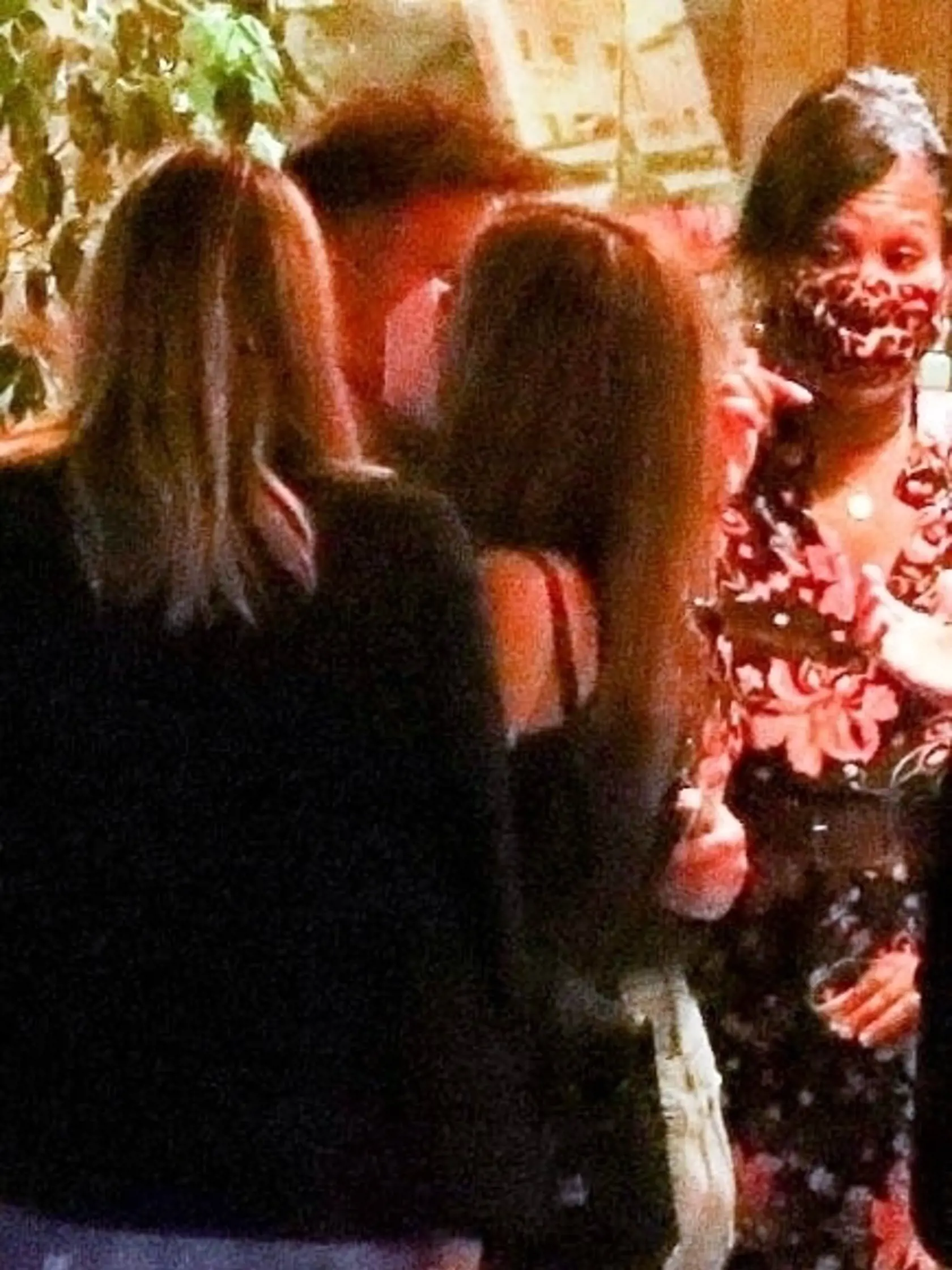 Črtá sa nový hollywoodsky párik? Jennifer Aniston sa od režiséra nevedela odlepiť.